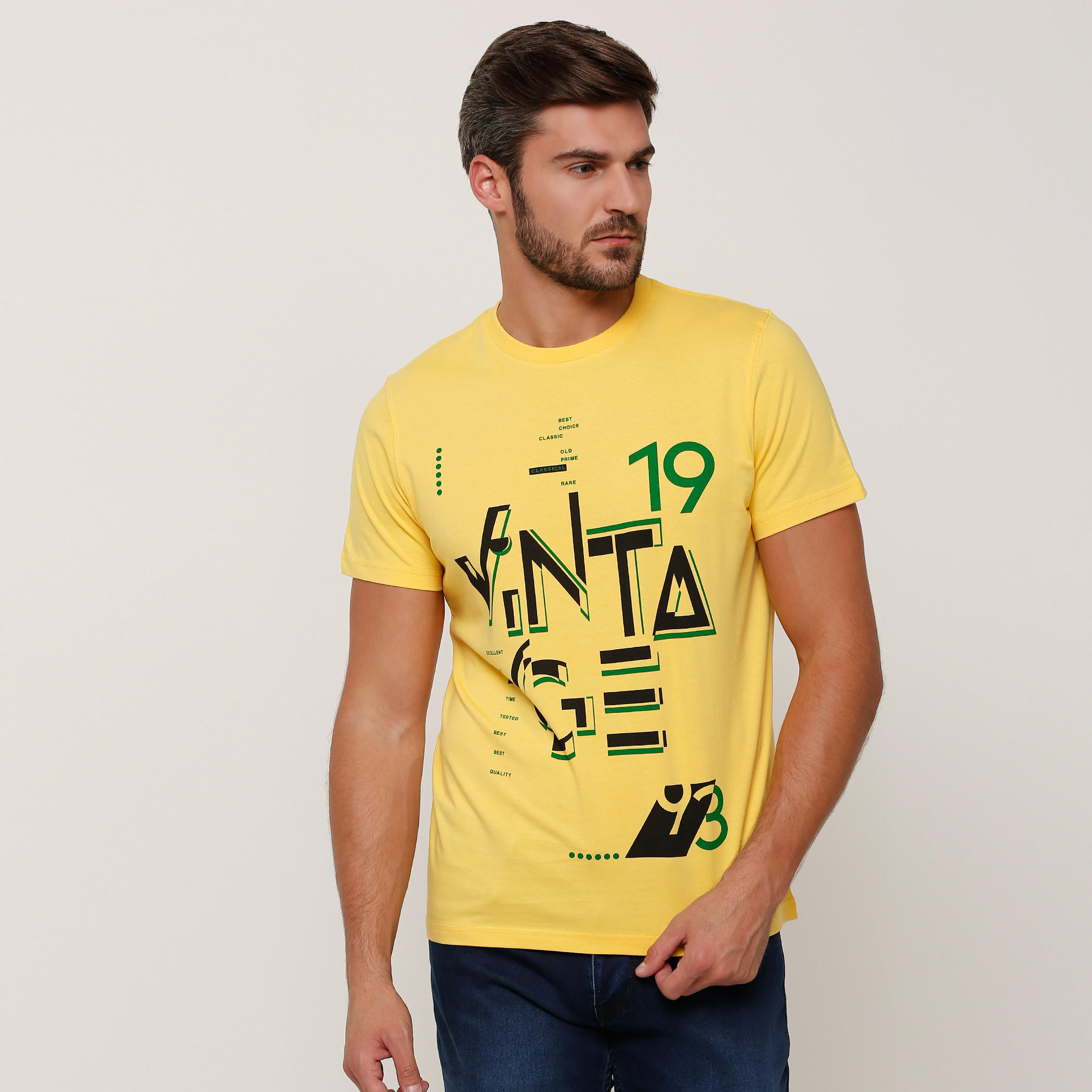 تيشيرت بطبعات وياقة مستديرة وأكمام قصيرة-men-clothing-tshirtsandpolos-tshirts-image-5