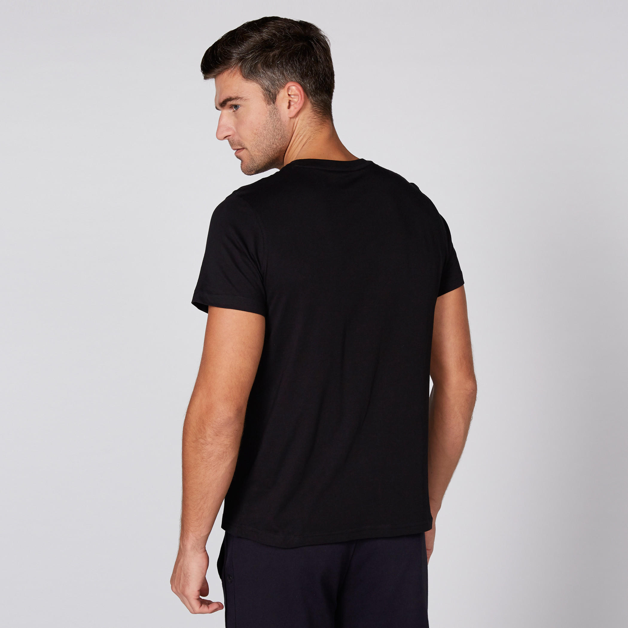تيشيرت بياقة مستديرة وأكمام قصيرة مع طبعات-men-clothing-tshirtsandpolos-tshirts-image-4