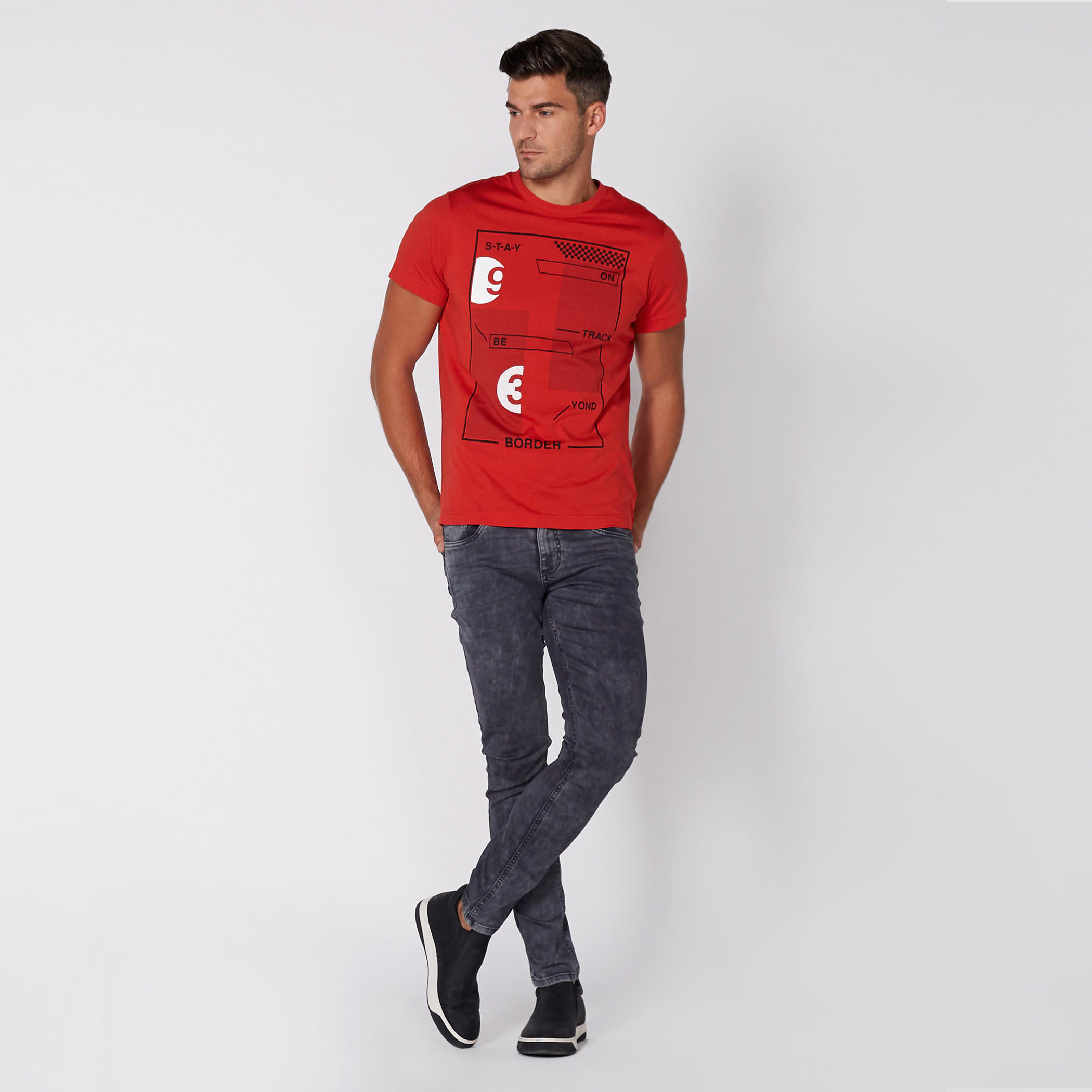 تيشيرت بياقة مستديرة وأكمام قصيرة مع طبعات-men-clothing-tshirtsandpolos-tshirts-image-3