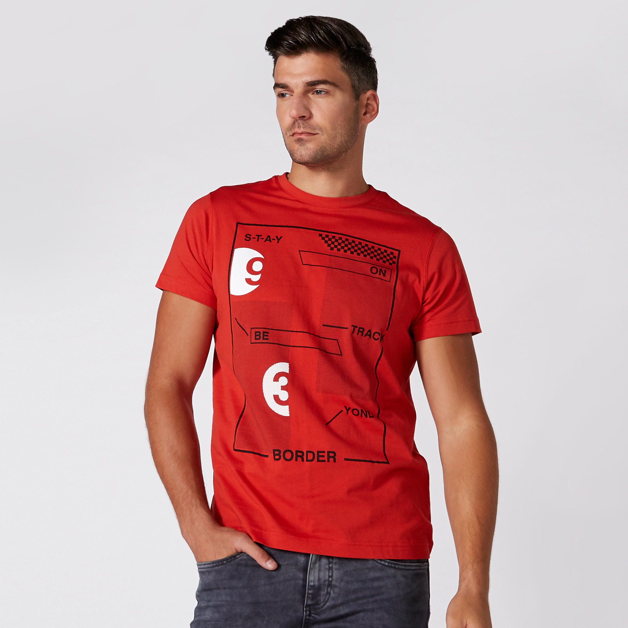 تيشيرت بياقة مستديرة وأكمام قصيرة مع طبعات-men-clothing-tshirtsandpolos-tshirts-image-2
