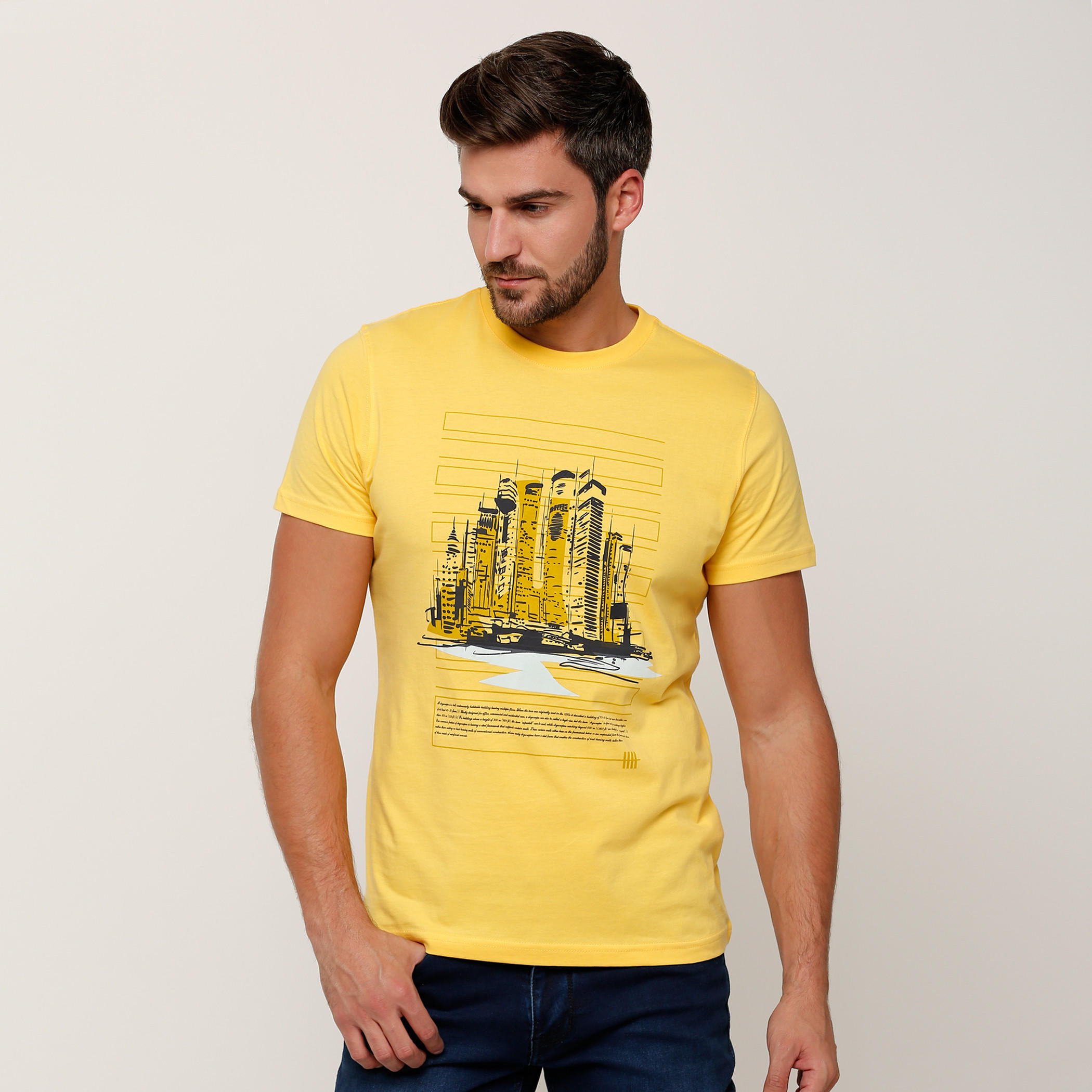 تيشيرت بطبعات وياقة مستديرة وأكمام قصيرة-men-clothing-tshirtsandpolos-tshirts-image-1