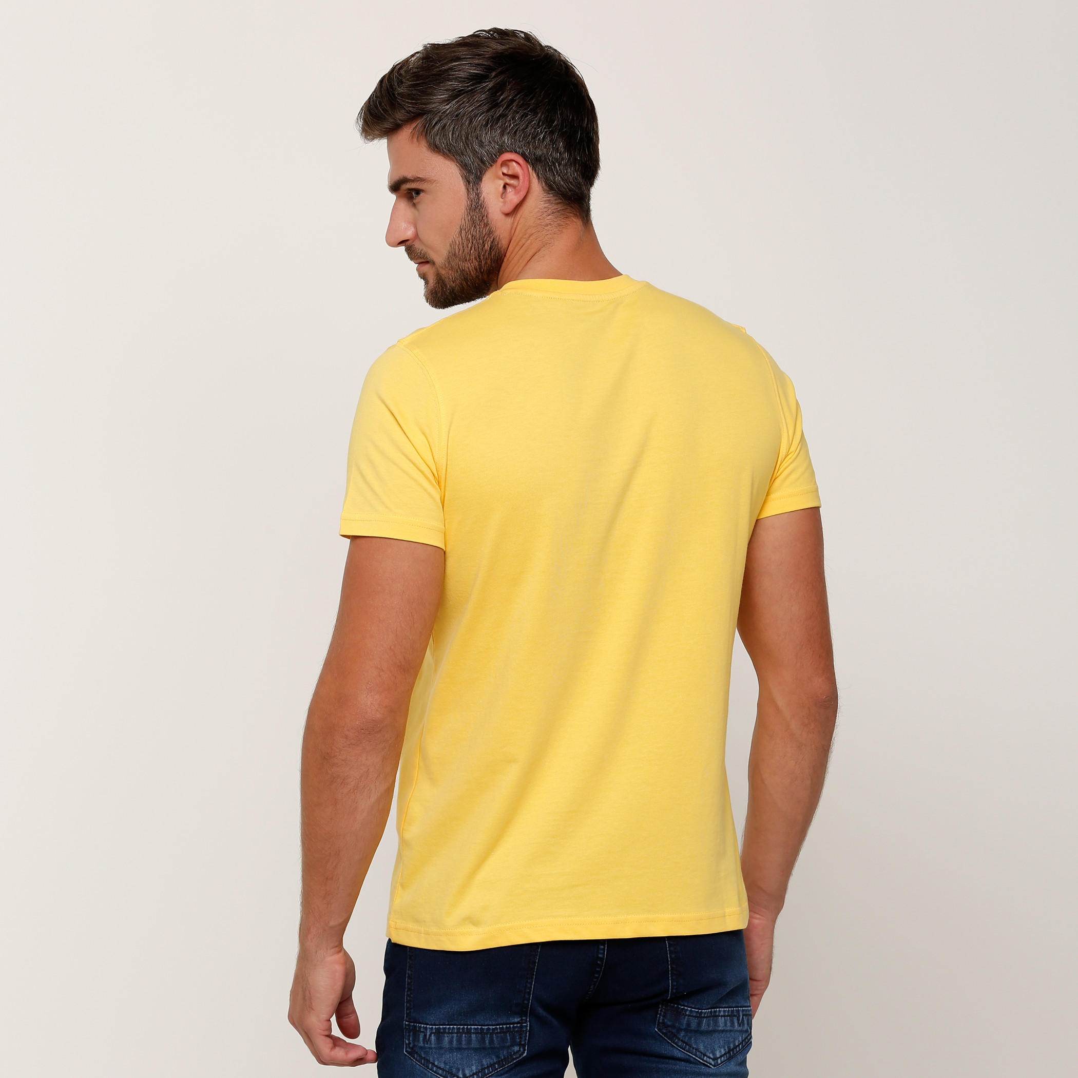 تيشيرت بطبعات وياقة مستديرة وأكمام قصيرة-men-clothing-tshirtsandpolos-tshirts-image-2