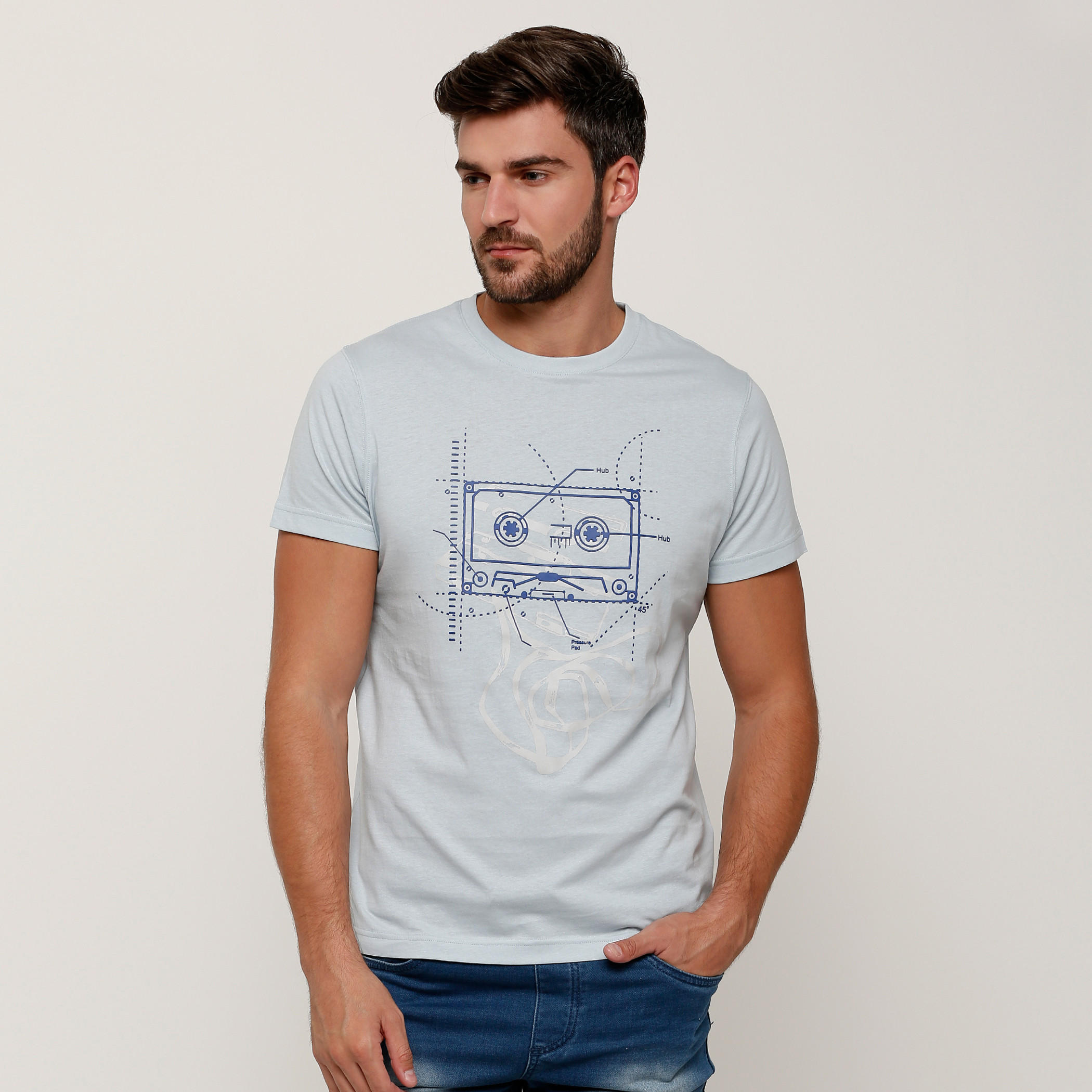 تيشيرت بطبعات وياقة مستديرة وأكمام قصيرة-men-clothing-tshirtsandpolos-tshirts-image-5