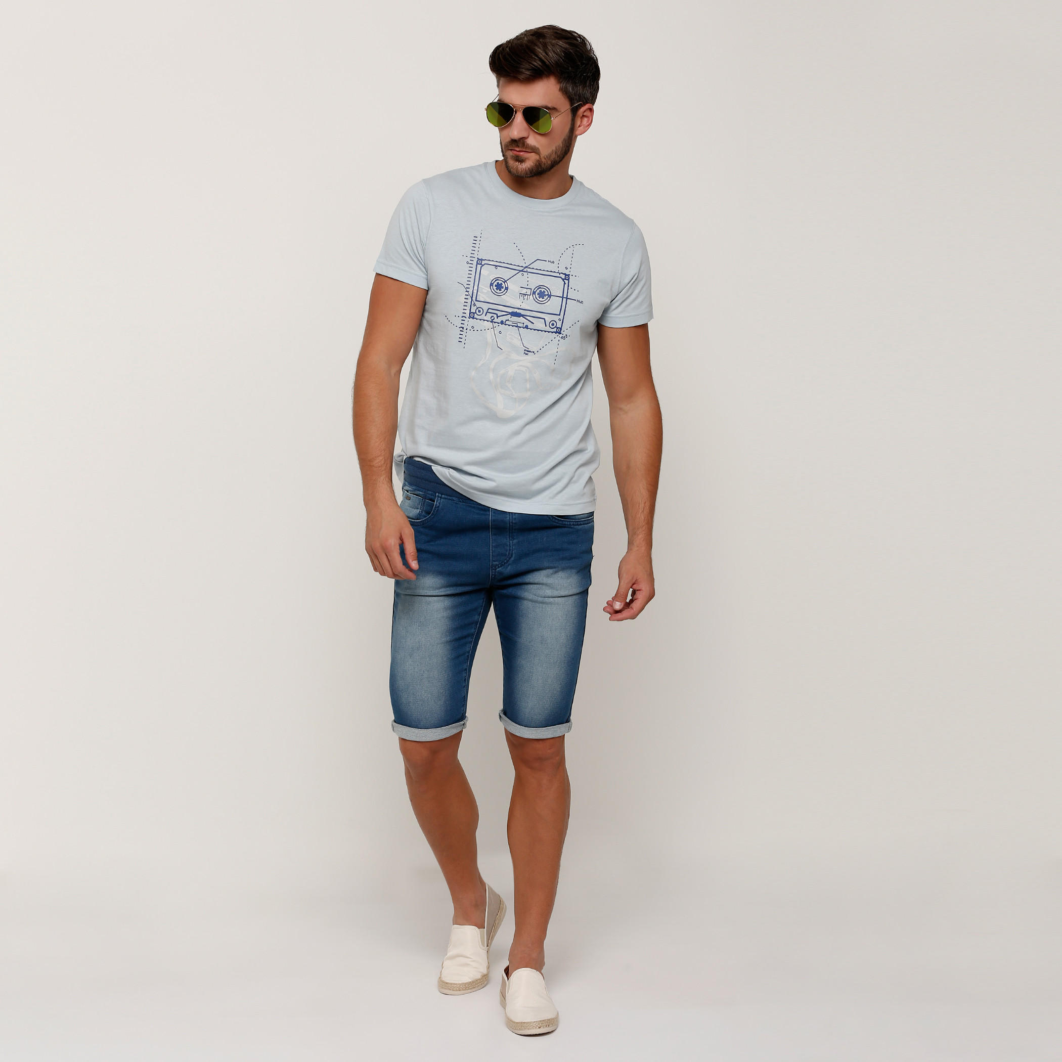 تيشيرت بطبعات وياقة مستديرة وأكمام قصيرة-men-clothing-tshirtsandpolos-tshirts-image-1