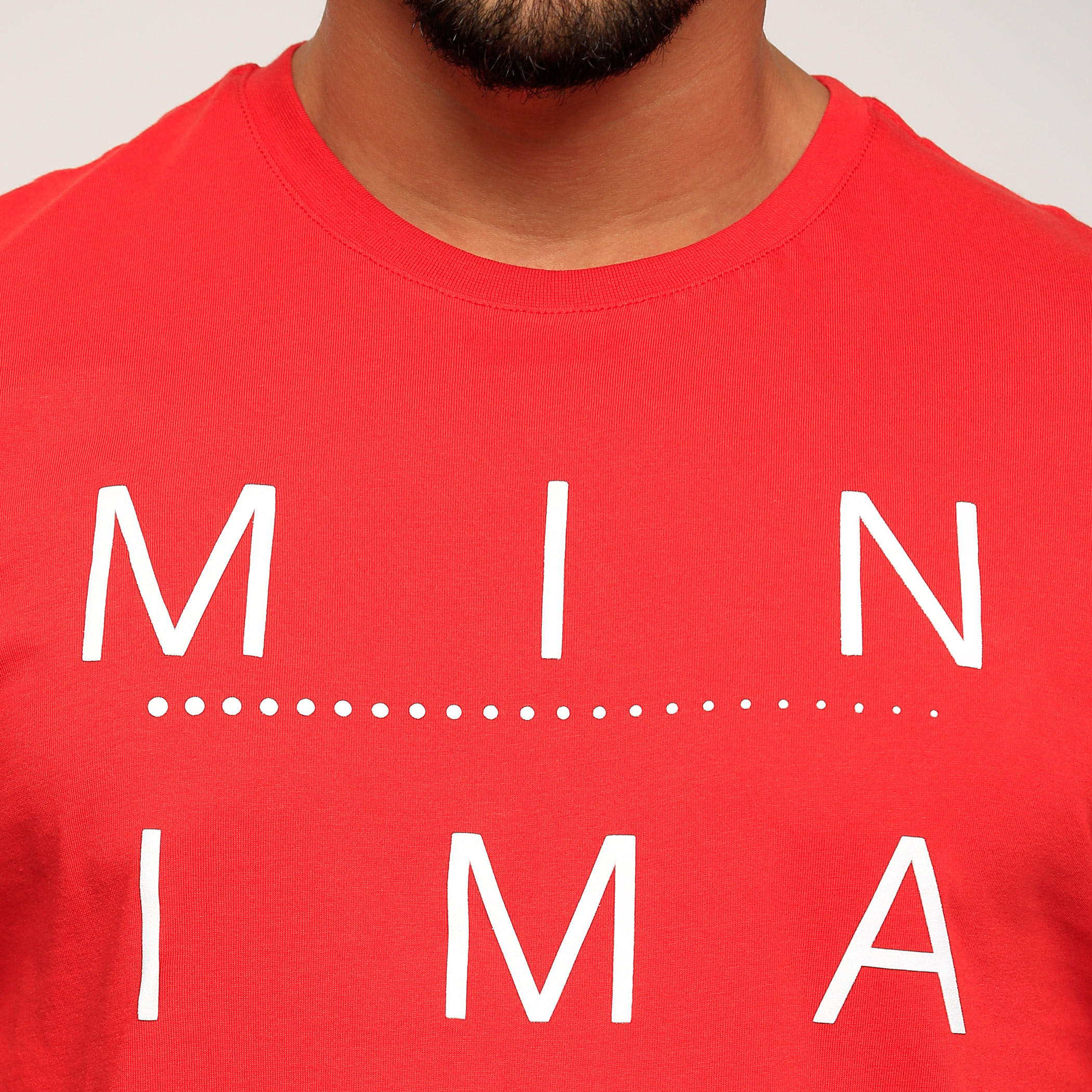 تيشيرت بأكمام قصيرة وياقة ضيّقة وطبعات-men-clothing-tshirtsandpolos-tshirts-image-4