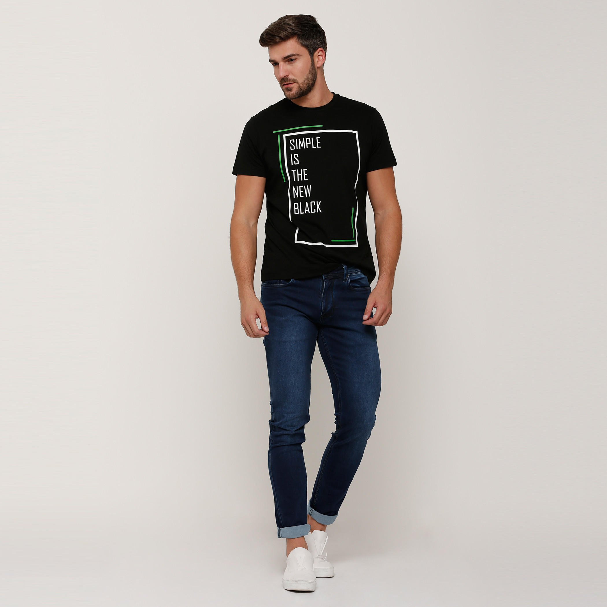 تيشيرت بطبعات وياقة مستديرة وأكمام قصيرة-men-clothing-tshirtsandpolos-tshirts-image-5