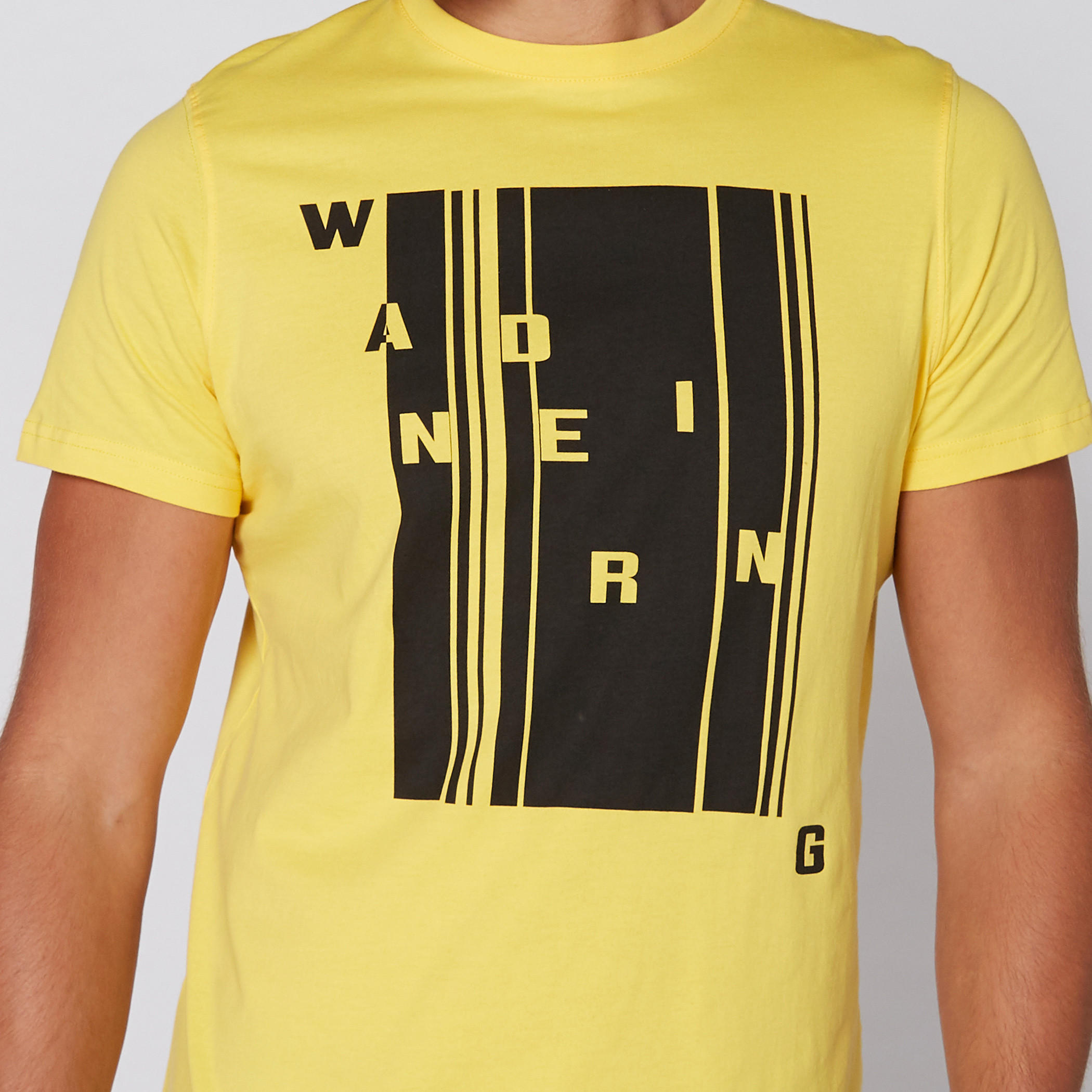 تيشيرت بياقة مستديرة وأكمام قصيرة مع طبعات-men-clothing-tshirtsandpolos-tshirts-image-3