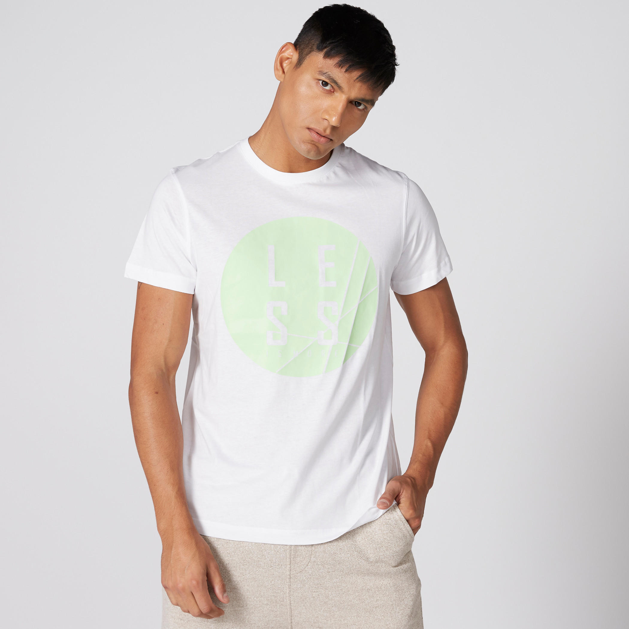 تيشيرت بطبعات وياقة مستديرة وأكمام قصيرة-men-clothing-tshirtsandpolos-tshirts-image-3