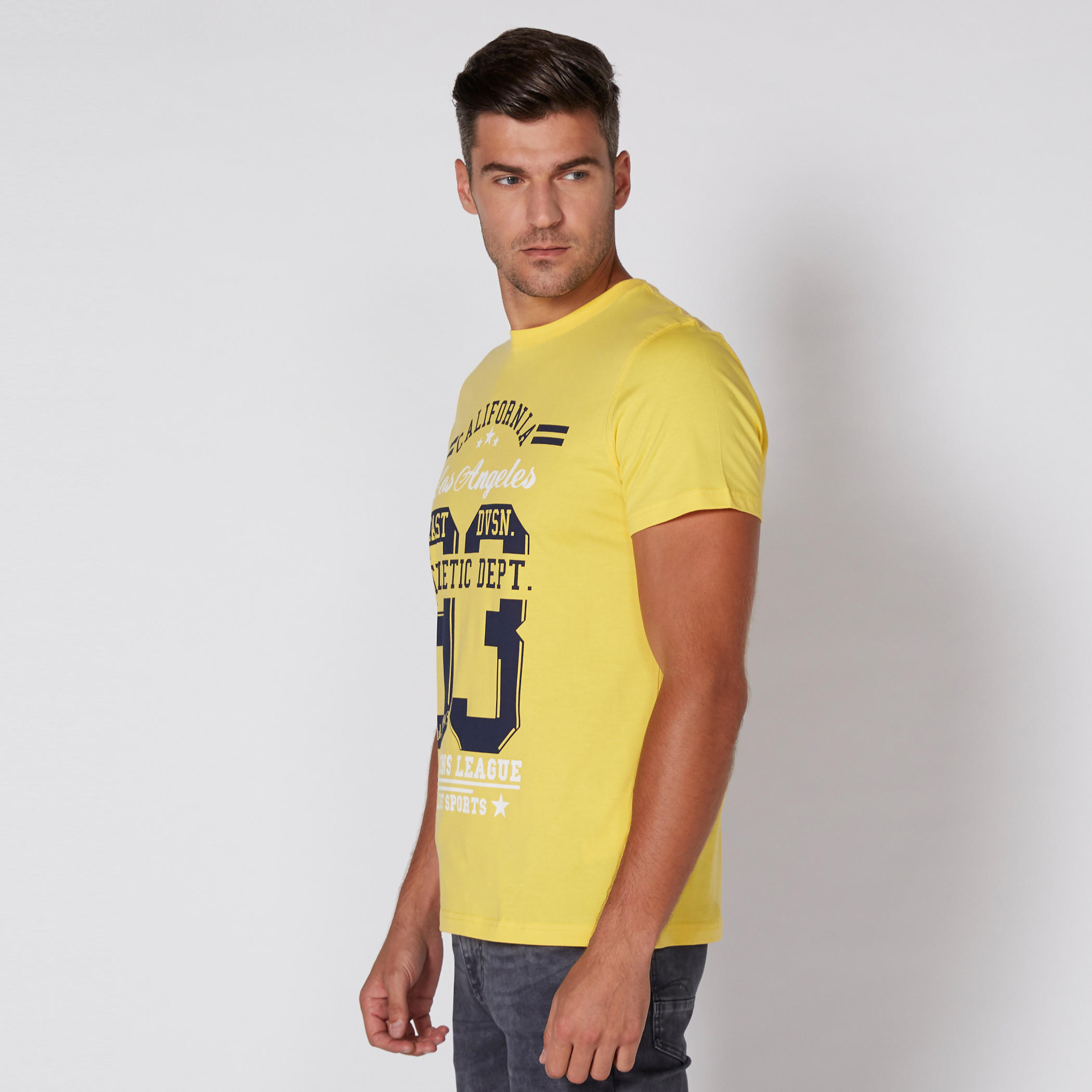 تيشيرت بياقة مستديرة وأكمام قصيرة مع طبعات-men-clothing-tshirtsandpolos-tshirts-image-3