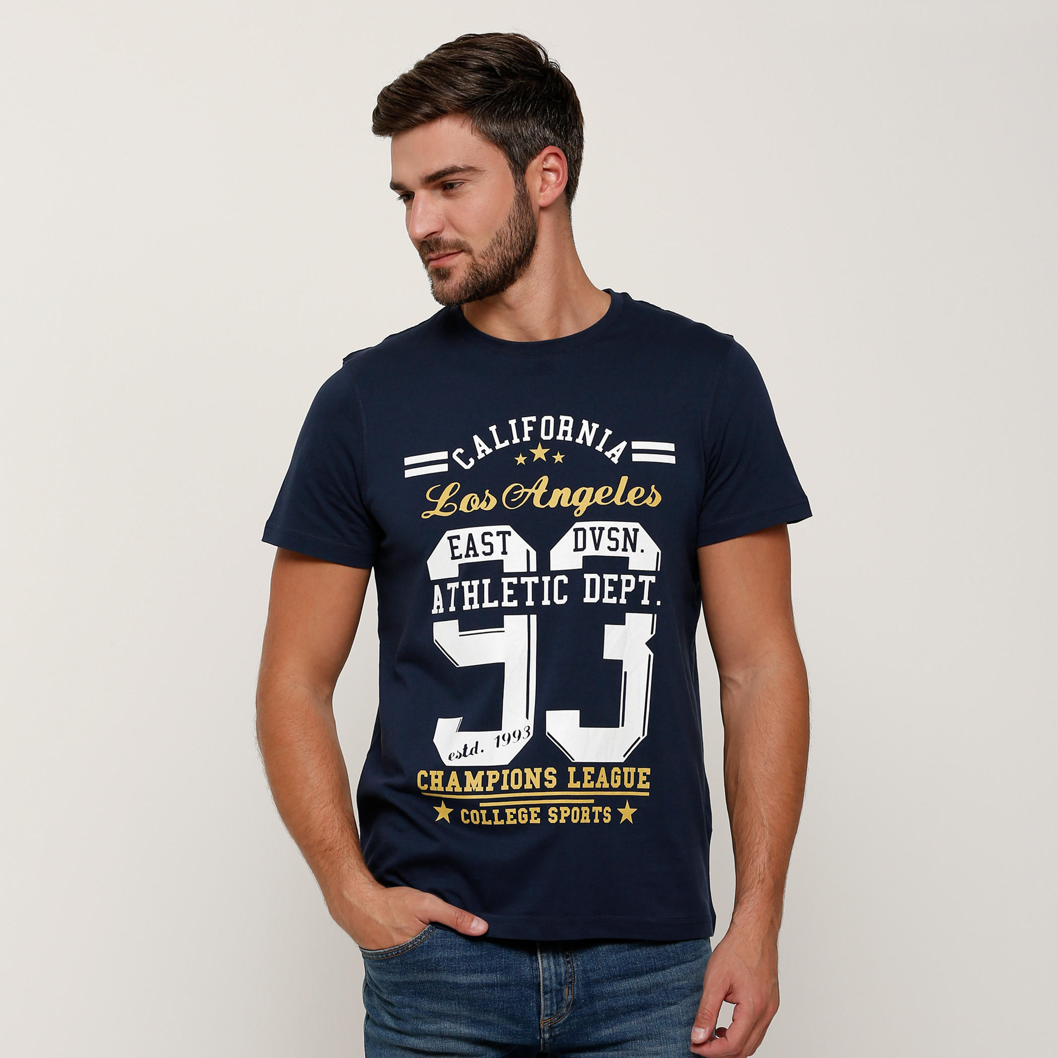 تيشيرت بطبعات وياقة مستديرة وأكمام قصيرة-men-clothing-tshirtsandpolos-tshirts-image-1