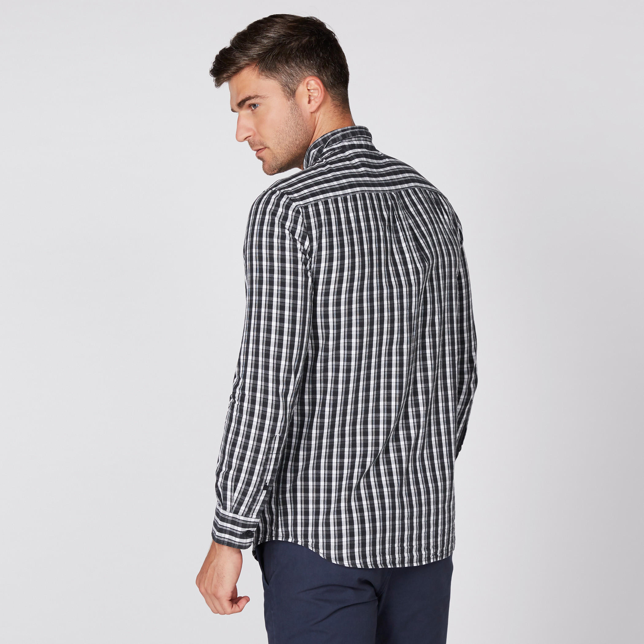 قميص كاروهات بأكمام طويلة وأزرار-men-clothing-shirts-image-4