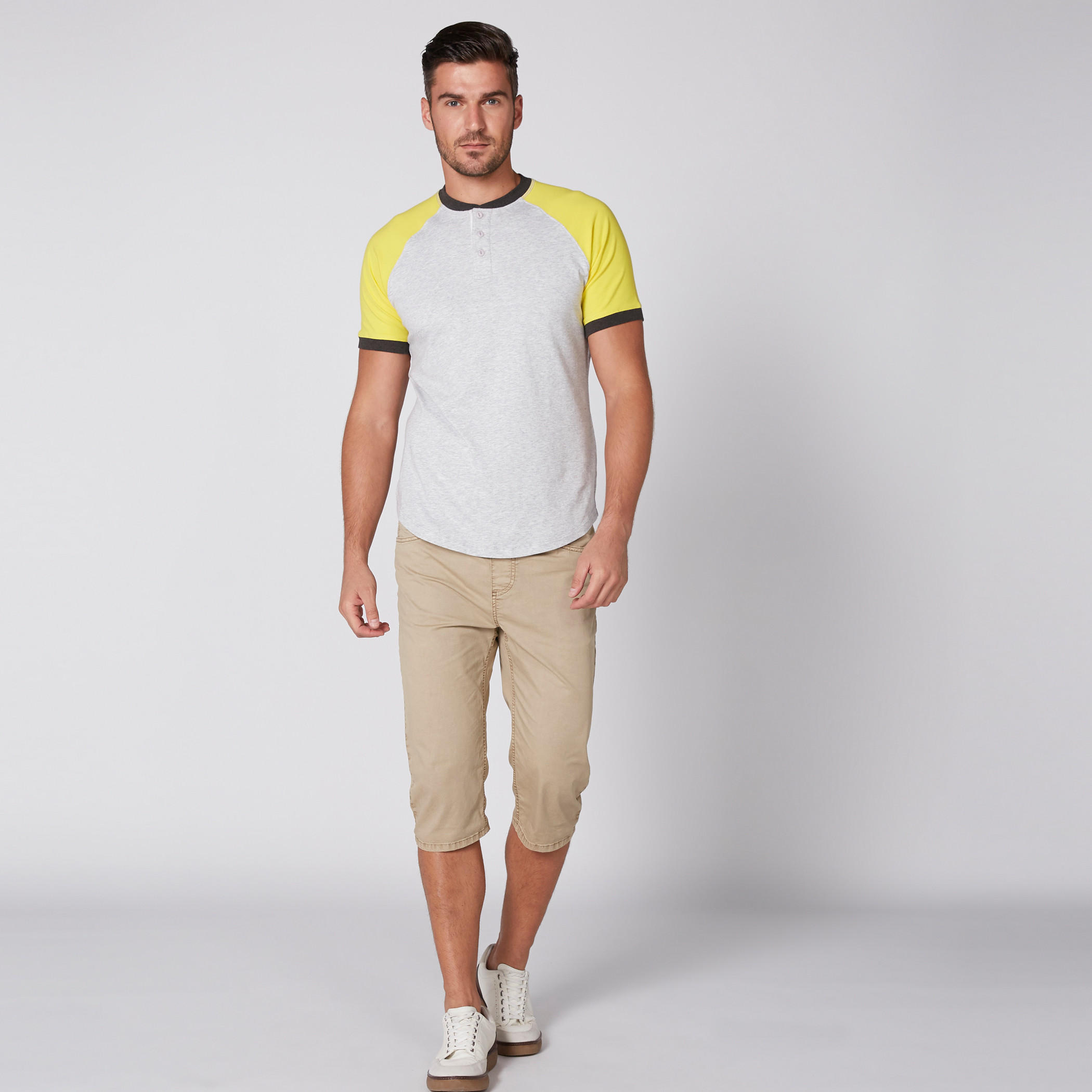 تيشيرت ياقة هينلي وأكمام مغايرة-men-clothing-tshirtsandpolos-tshirts-image-3