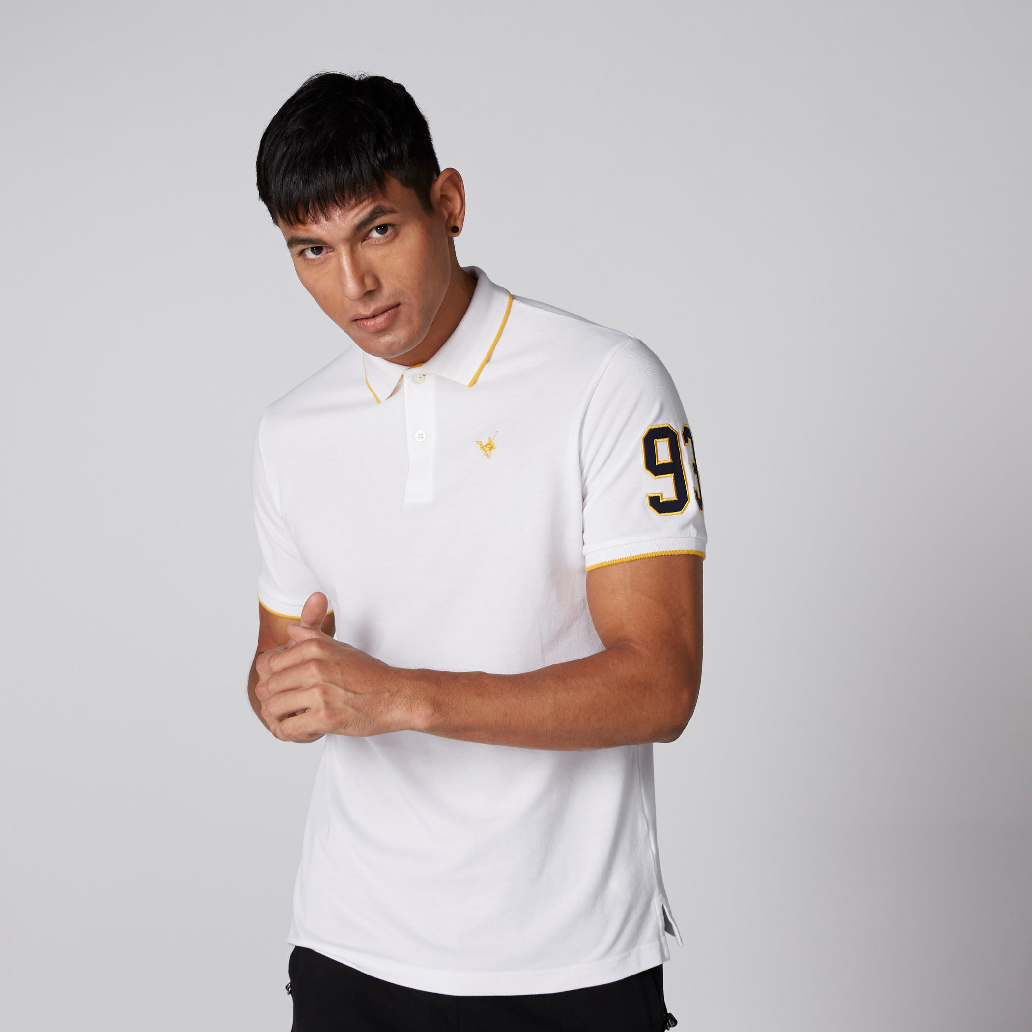 تيشيرت مطرّز بياقة بولو وأكمام قصيرة-men-clothing-tshirtsandpolos-polos-image-1