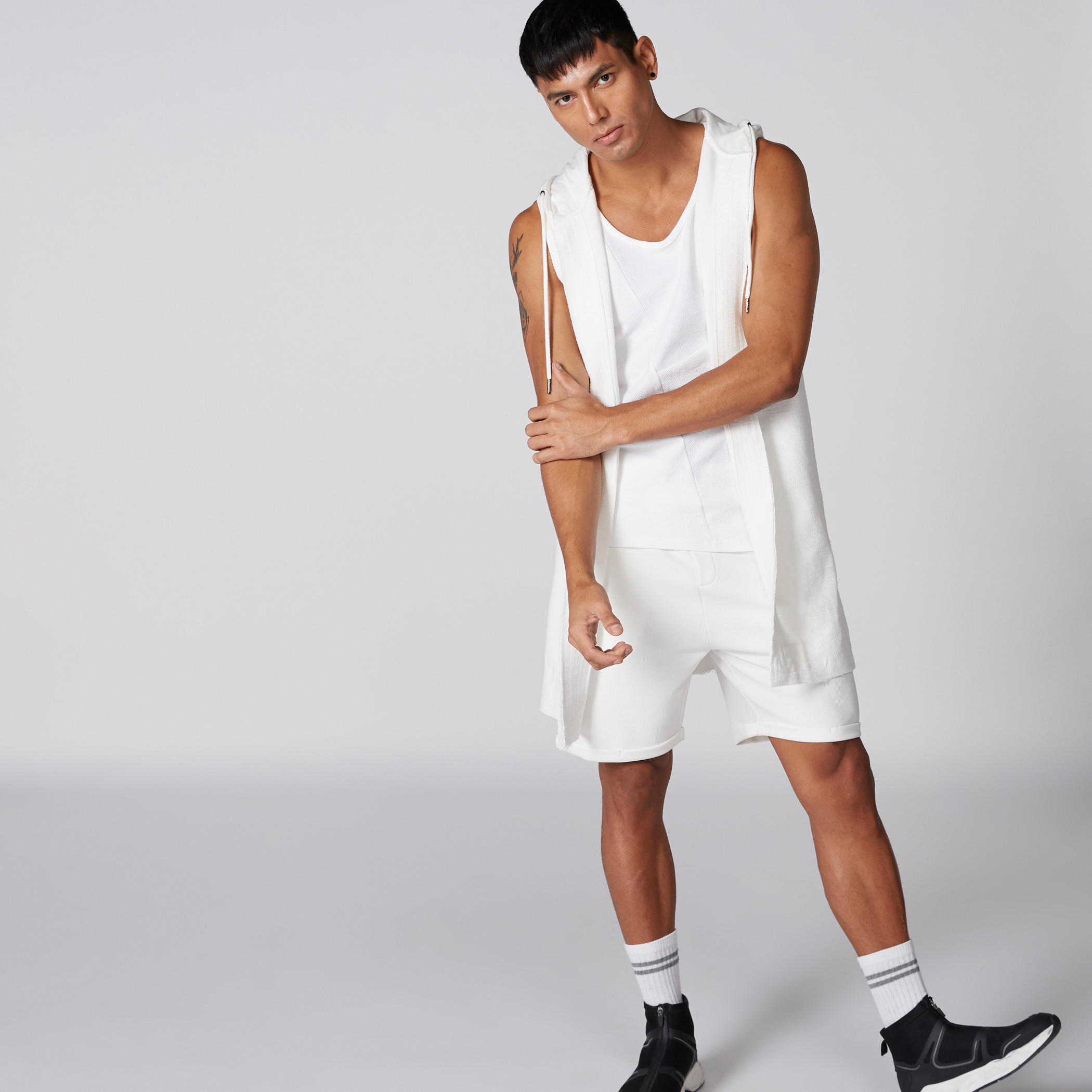 شورت بخصر مطّاطي ورباط-men-clothing-bottoms-shorts-image-4