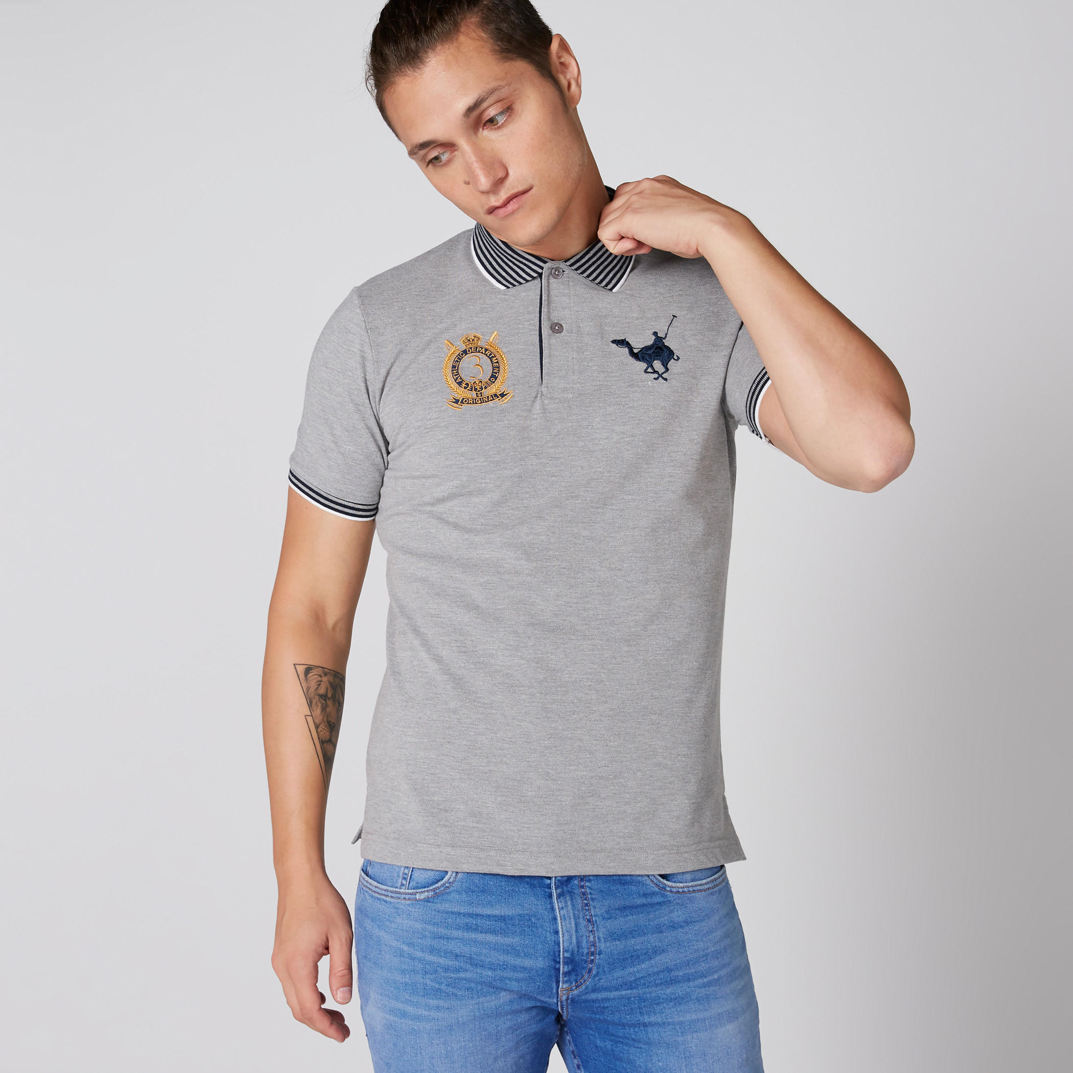 تيشيرت مطرّز بياقة بولو مقّلمة وأكمام قصيرة-men-clothing-tshirtsandpolos-polos-image-1