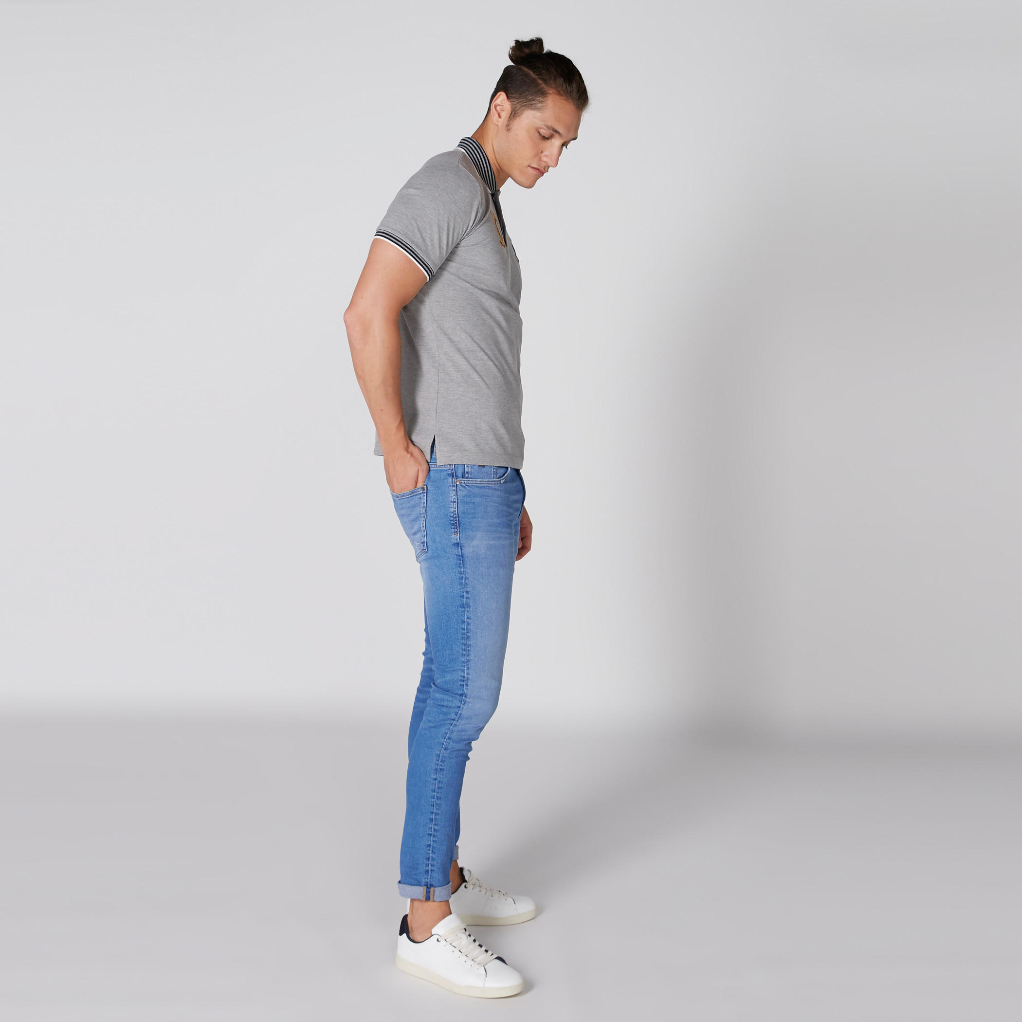 تيشيرت مطرّز بياقة بولو مقّلمة وأكمام قصيرة-men-clothing-tshirtsandpolos-polos-image-3