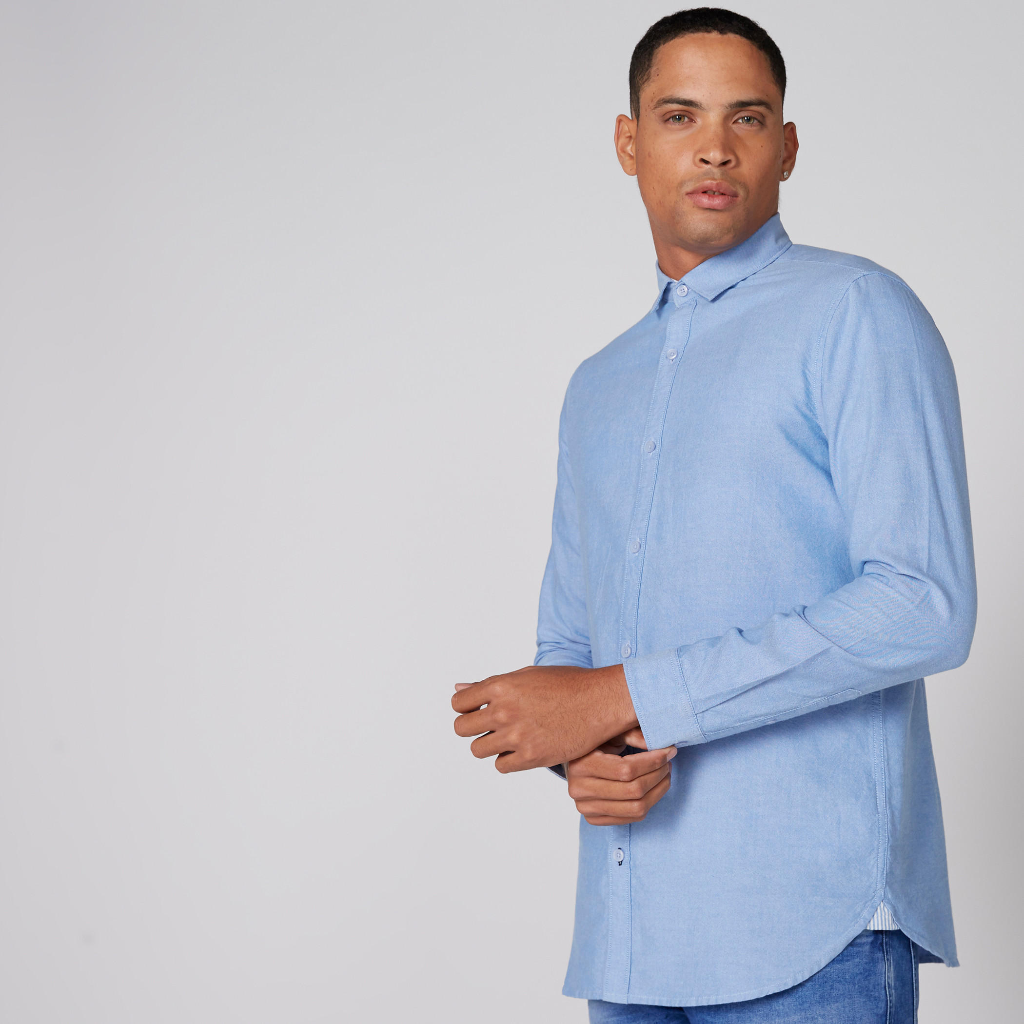 قميص بأكمام طويلة ووصلة أزرار كاملة-men-clothing-shirts-image-1