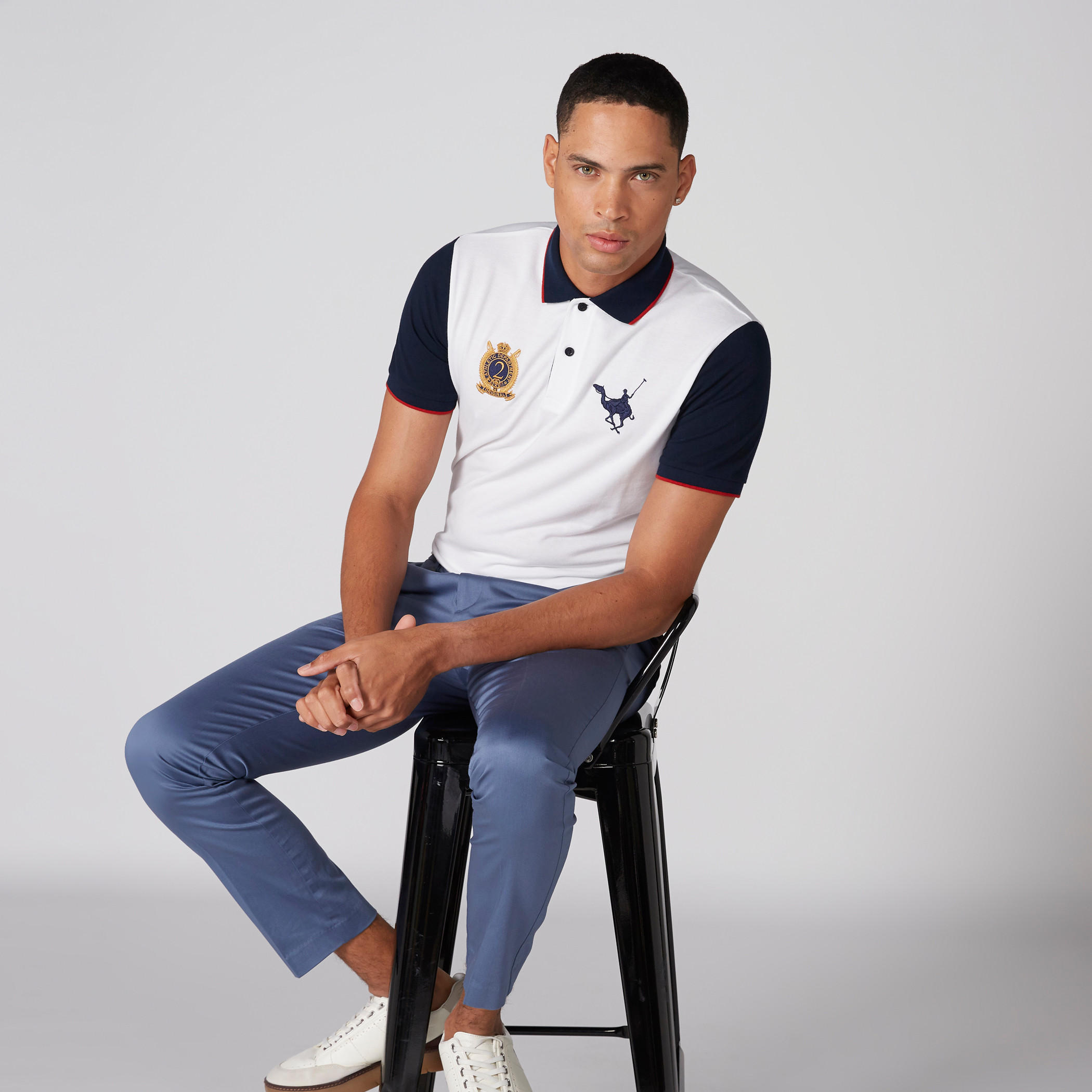تيشيرت مطرّز بياقة بولو وأكمام قصيرة-men-clothing-tshirtsandpolos-polos-image-1