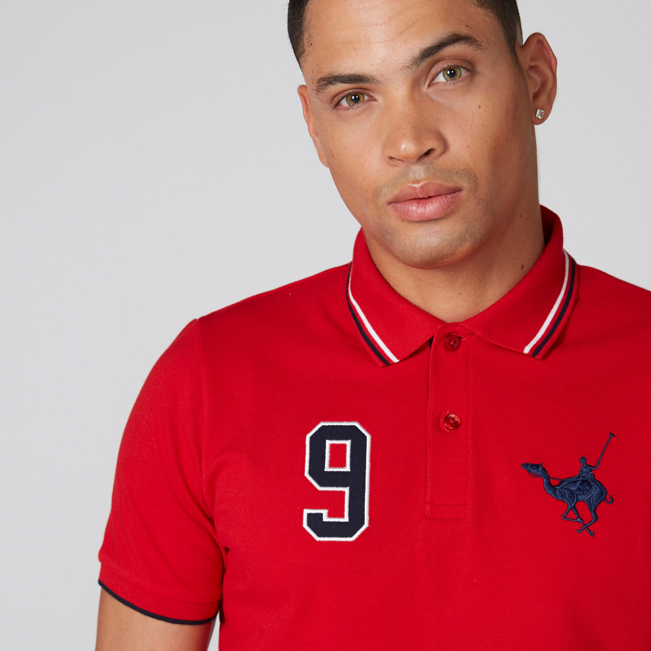 تيشيرت مطرّز بياقة بولو وأكمام قصيرة-men-clothing-tshirtsandpolos-polos-image-4
