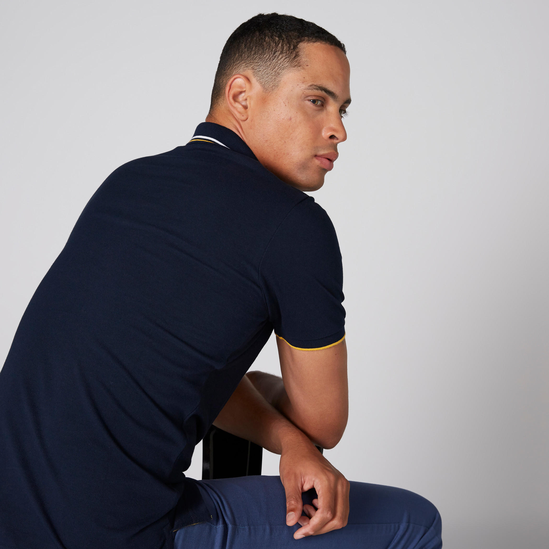تيشيرت مطرّز بياقة بولو وأكمام قصيرة-men-clothing-tshirtsandpolos-polos-image-2