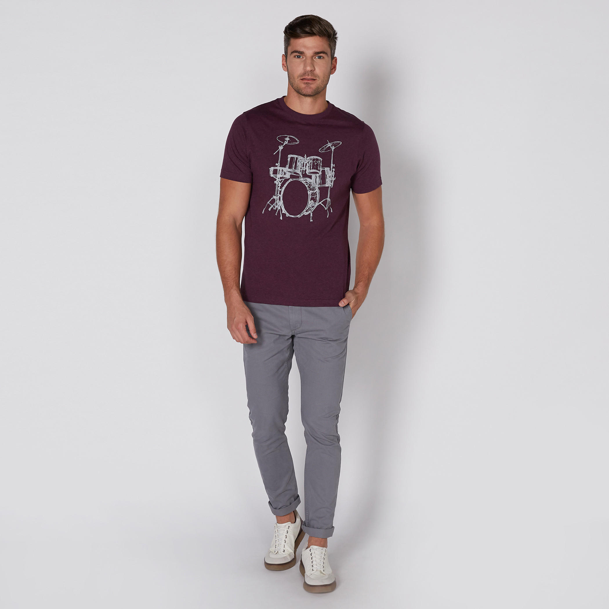 تيشيرت بياقة مستديرة وأكمام قصيرة مع طبعات-men-clothing-tshirtsandpolos-tshirts-image-3
