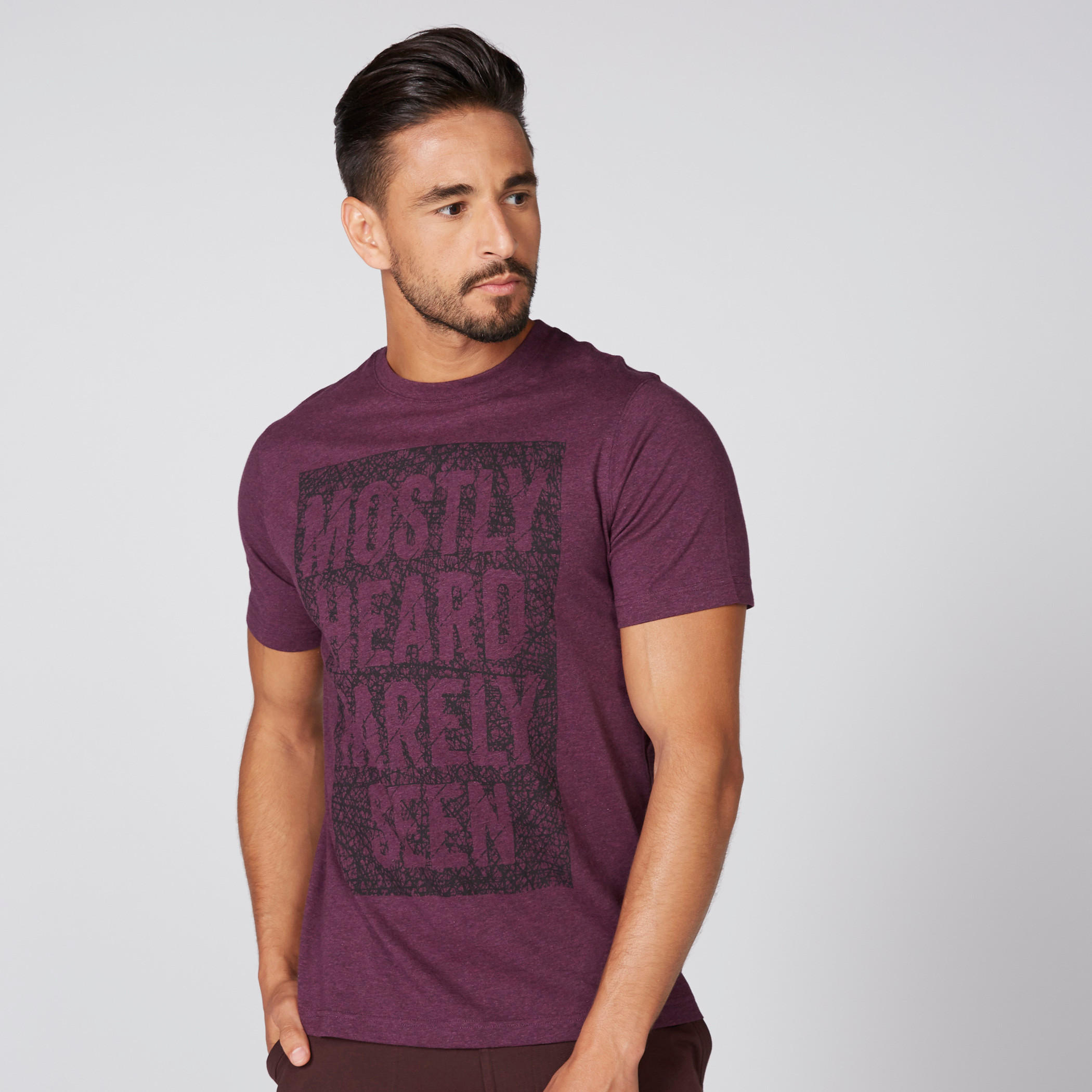 تيشيرت بأكمام قصيرة وياقة ضيّقة وطبعات-men-clothing-tshirtsandpolos-tshirts-image-1