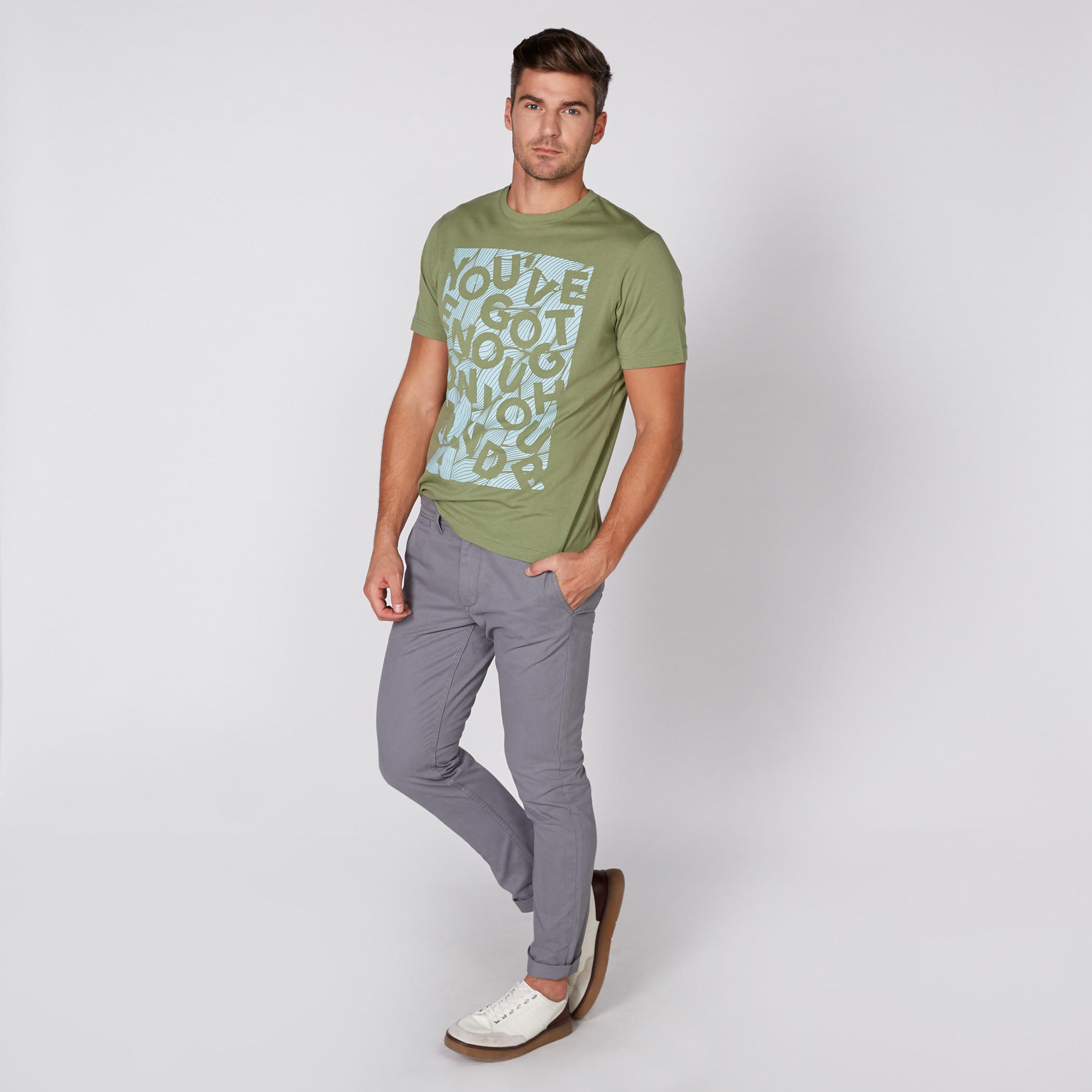 تيشيرت بياقة مستديرة وأكمام قصيرة مع طبعات-men-clothing-tshirtsandpolos-tshirts-image-1