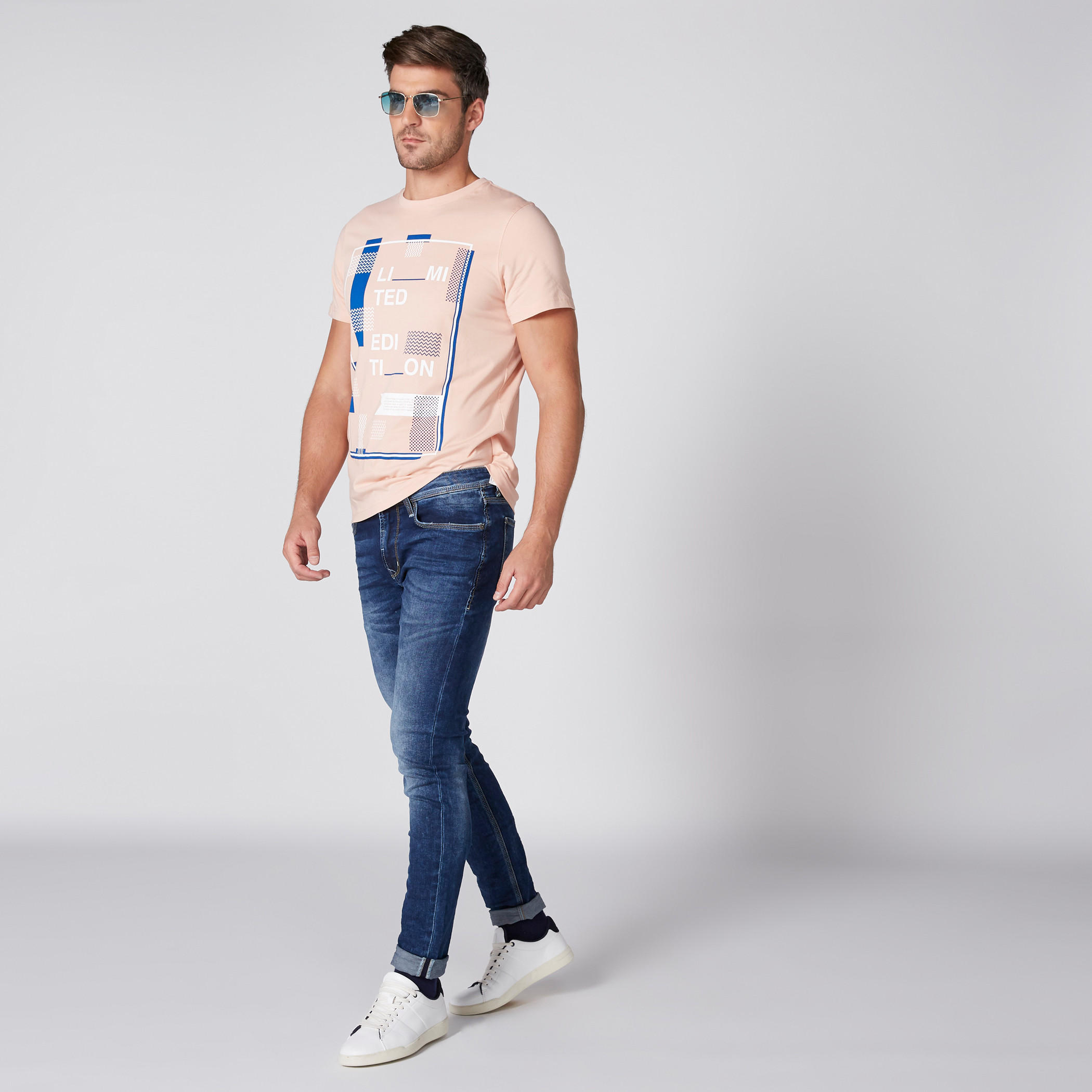 تيشيرت بأكمام قصيرة وطبعات-men-clothing-tshirtsandpolos-tshirts-image-3
