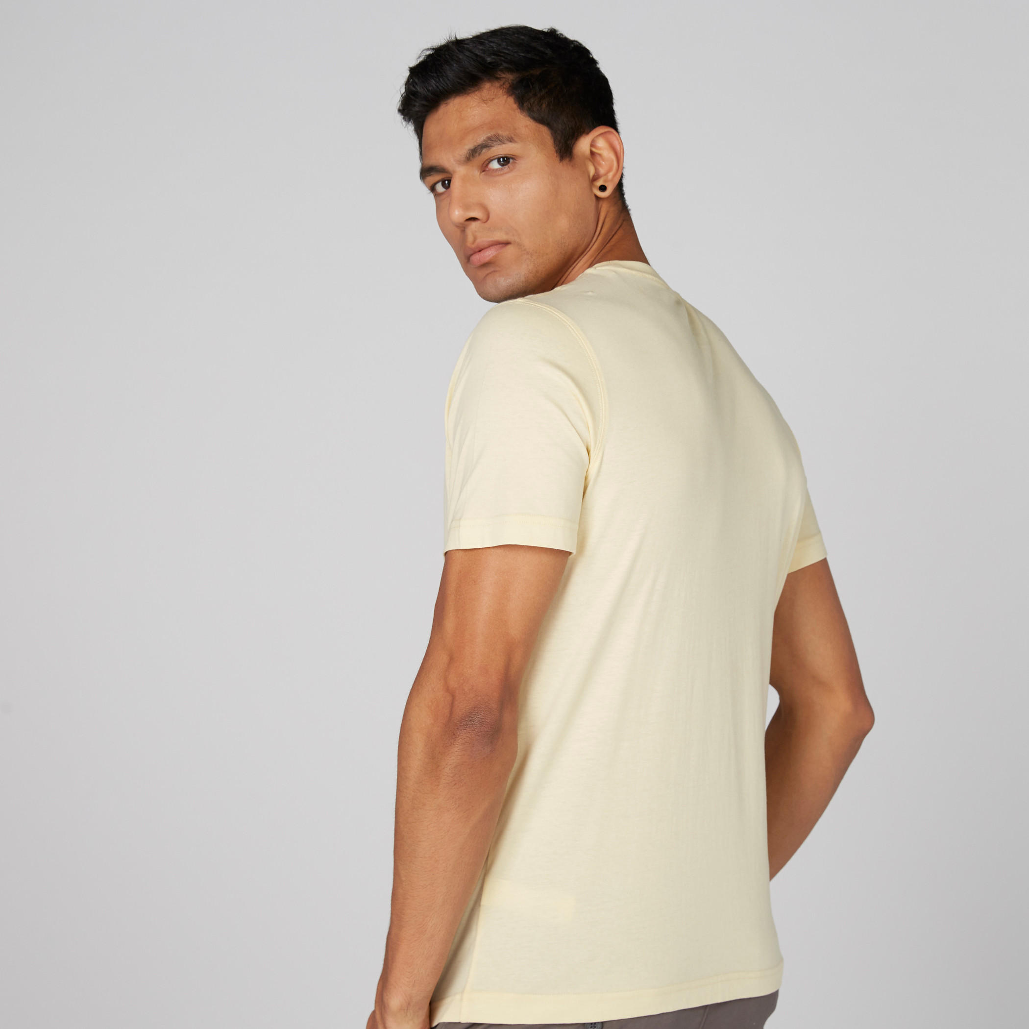 تيشيرت بياقة مستديرة وأكمام قصيرة وطبعات-men-clothing-tshirtsandpolos-tshirts-image-2