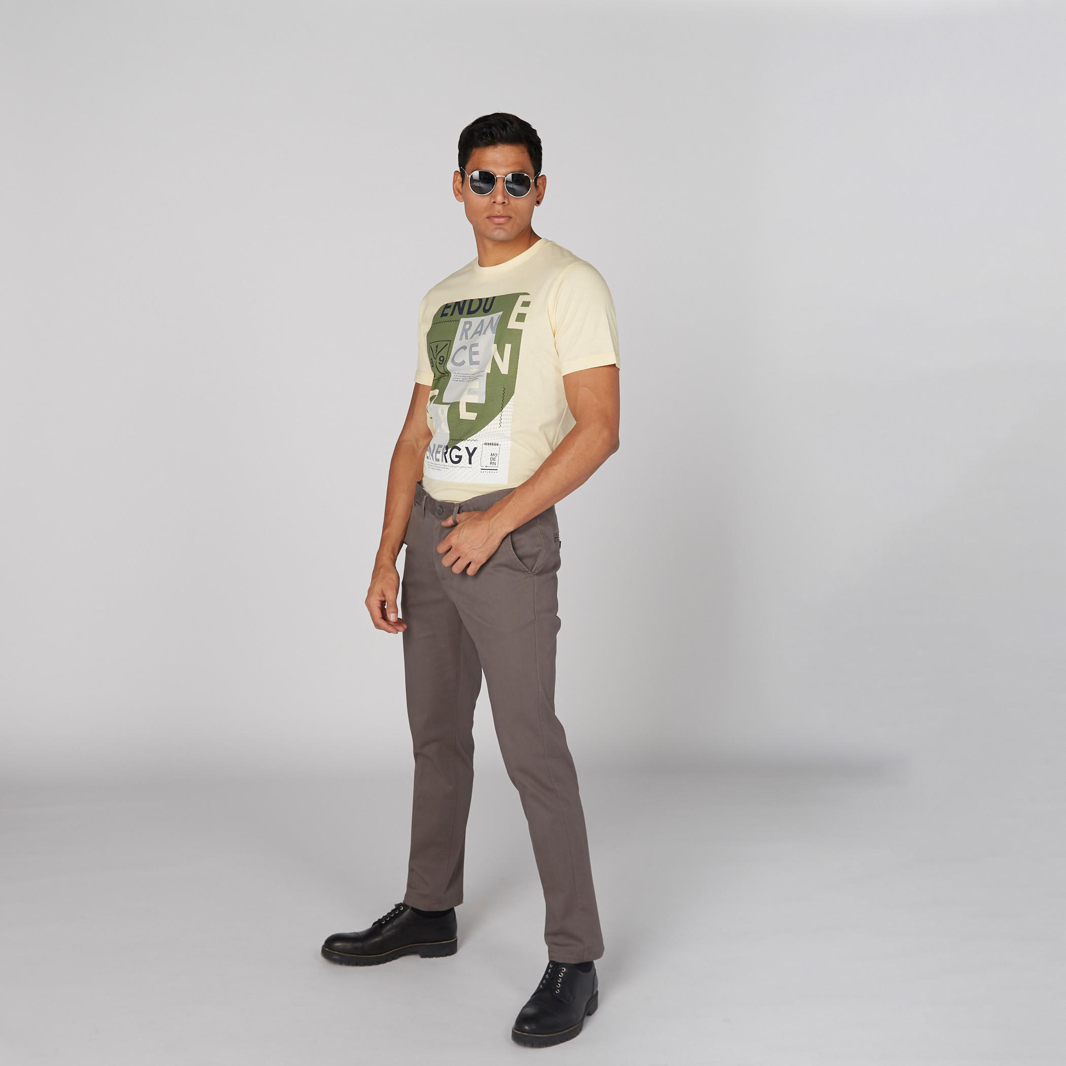 تيشيرت بياقة مستديرة وأكمام قصيرة وطبعات-men-clothing-tshirtsandpolos-tshirts-image-3