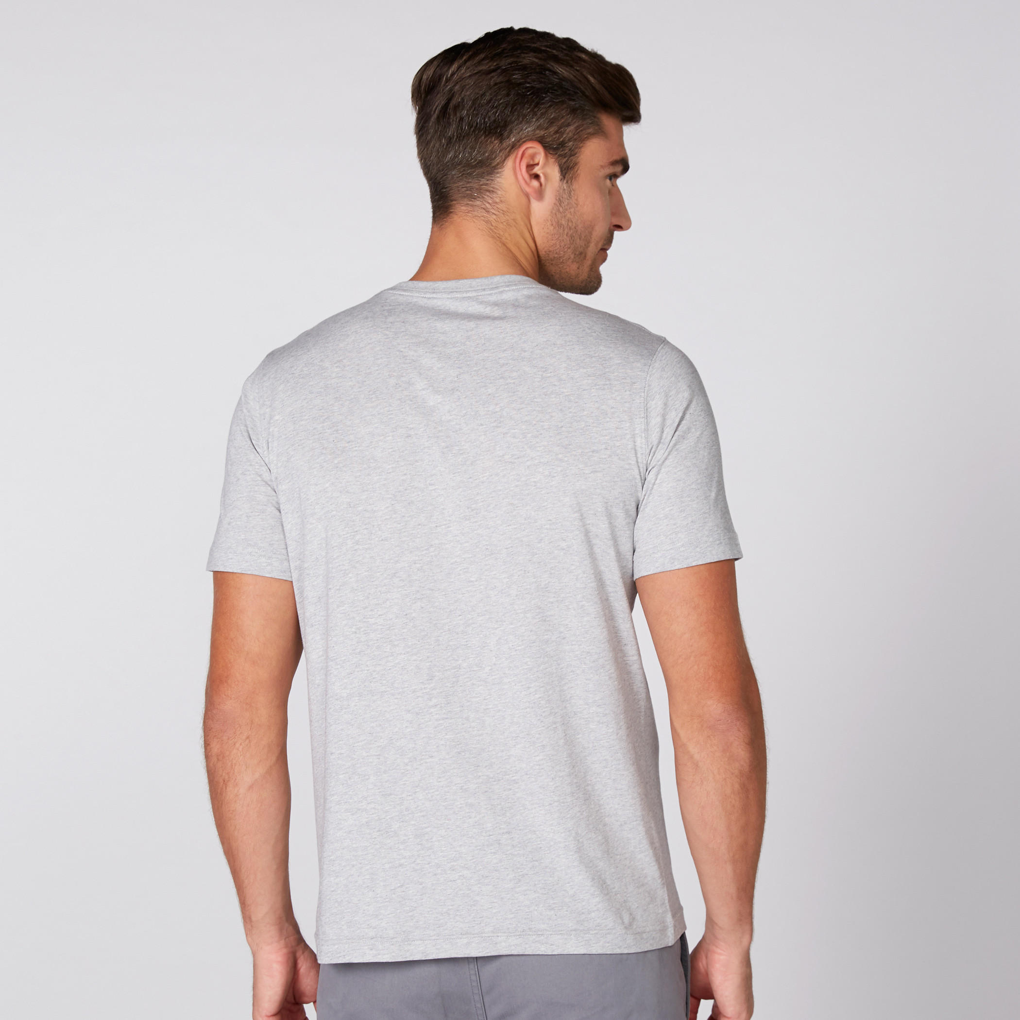 تيشيرت بياقة مستديرة وأكمام قصيرة مع طبعات-men-clothing-tshirtsandpolos-tshirts-image-1
