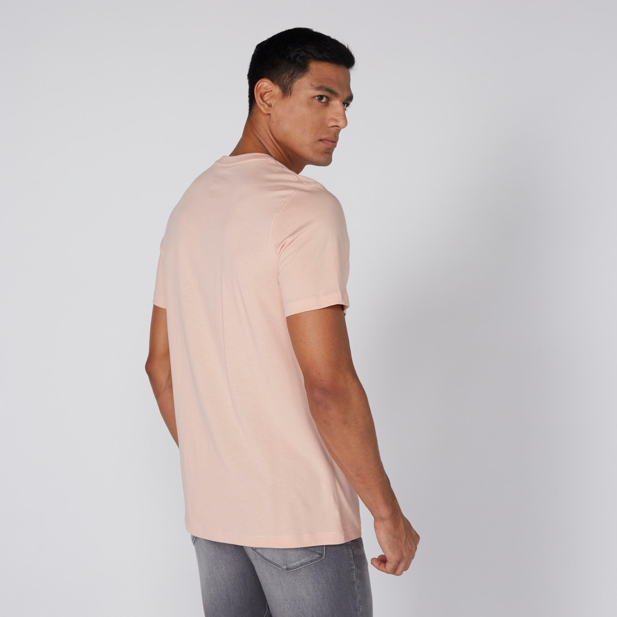 تيشيرت بياقة مستديرة وأكمام قصيرة وطبعات-men-clothing-tshirtsandpolos-tshirts-image-3