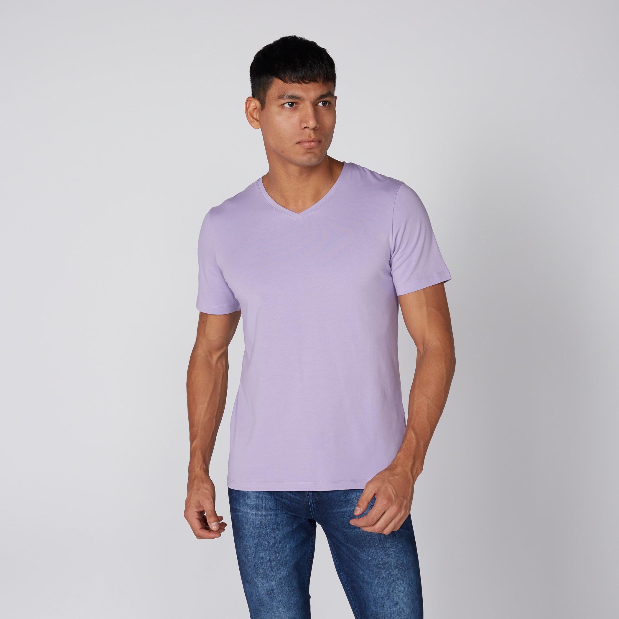 تيشيرت بياقة V وأكمام قصيرة-men-clothing-tshirtsandpolos-tshirts-image-2