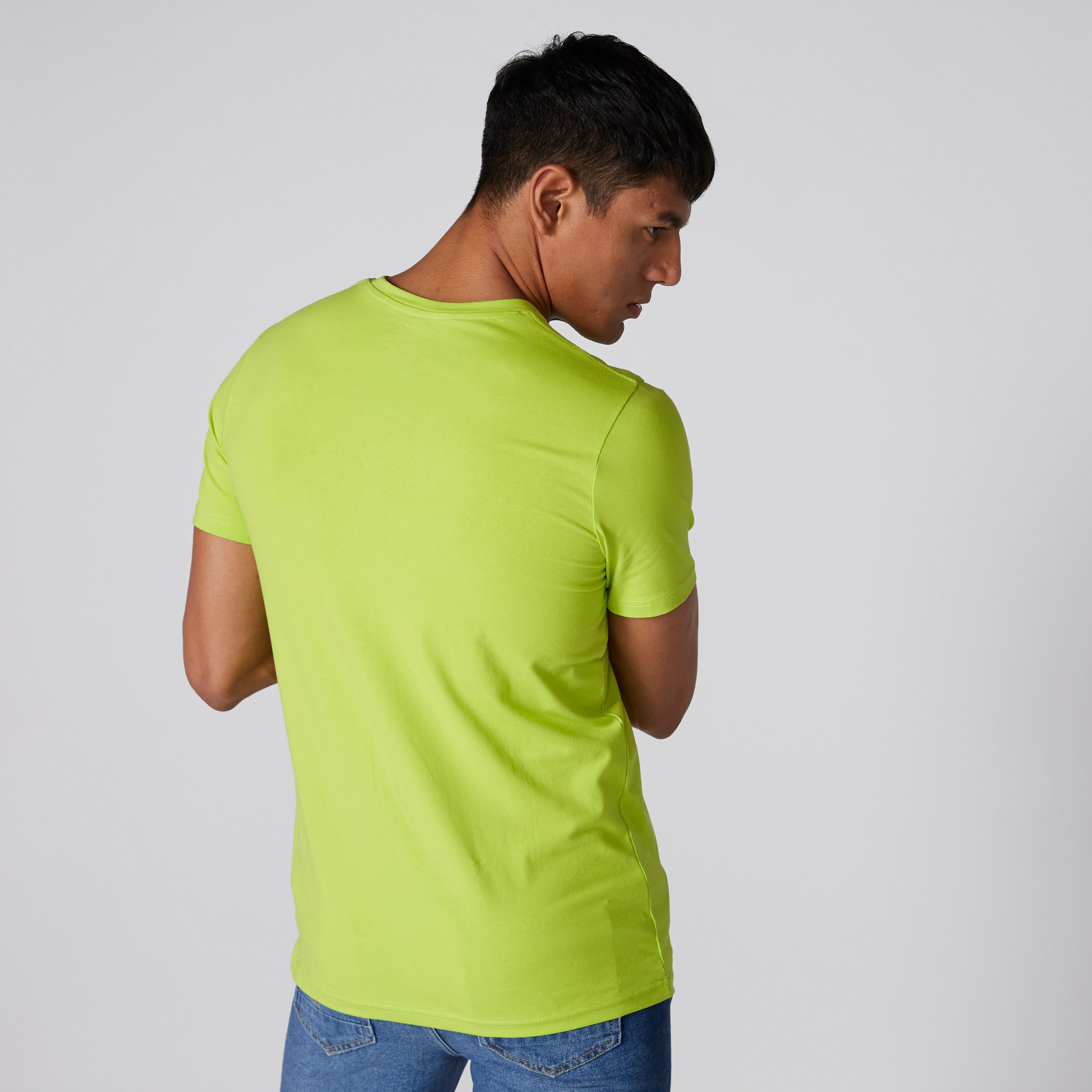 تيشيرت بياقة مستديرة وأكمام قصيرة-men-clothing-tshirtsandpolos-tshirts-image-1