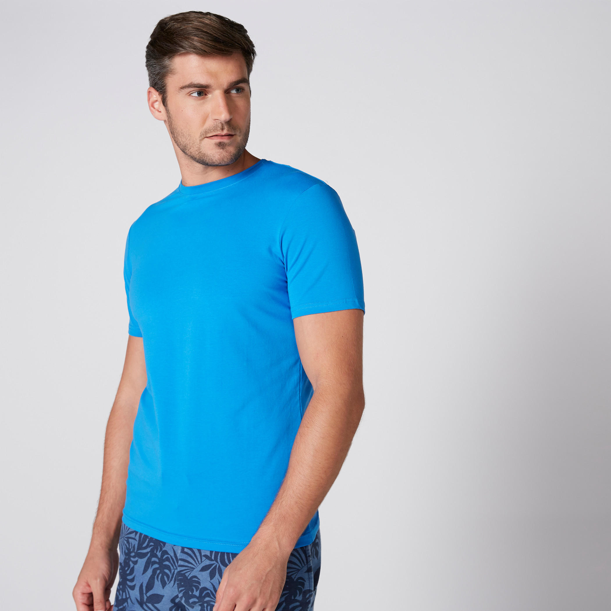 تيشيرت بياقة مستديرة وأكمام قصيرة-men-clothing-tshirtsandpolos-tshirts-image-3