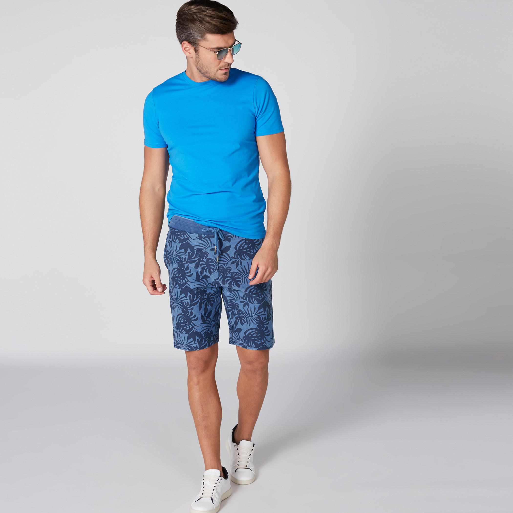 تيشيرت بياقة مستديرة وأكمام قصيرة-men-clothing-tshirtsandpolos-tshirts-image-2