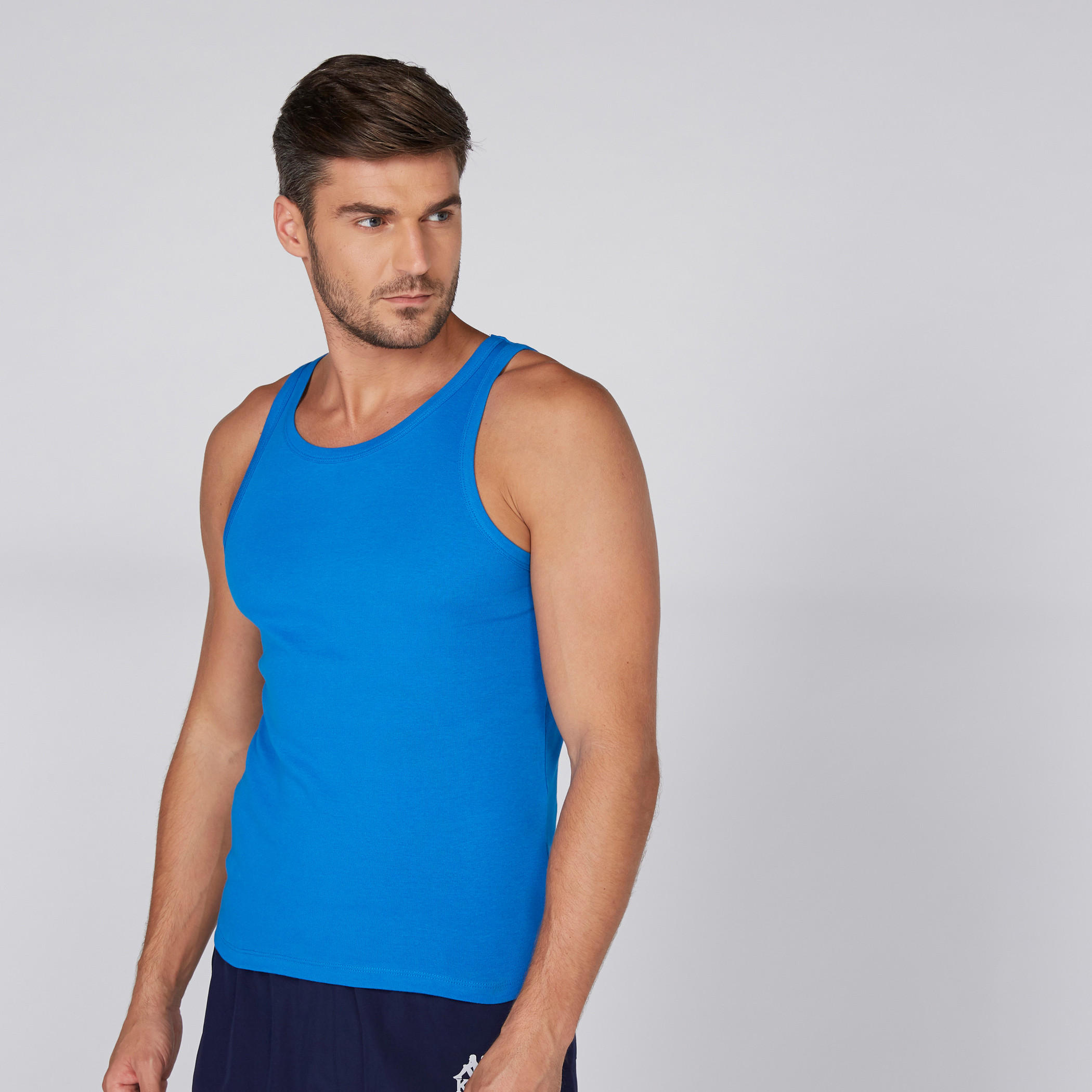 سترة فيست دون أكمام بياقة عميقة-men-clothing-tshirtsandpolos-vests-image-3