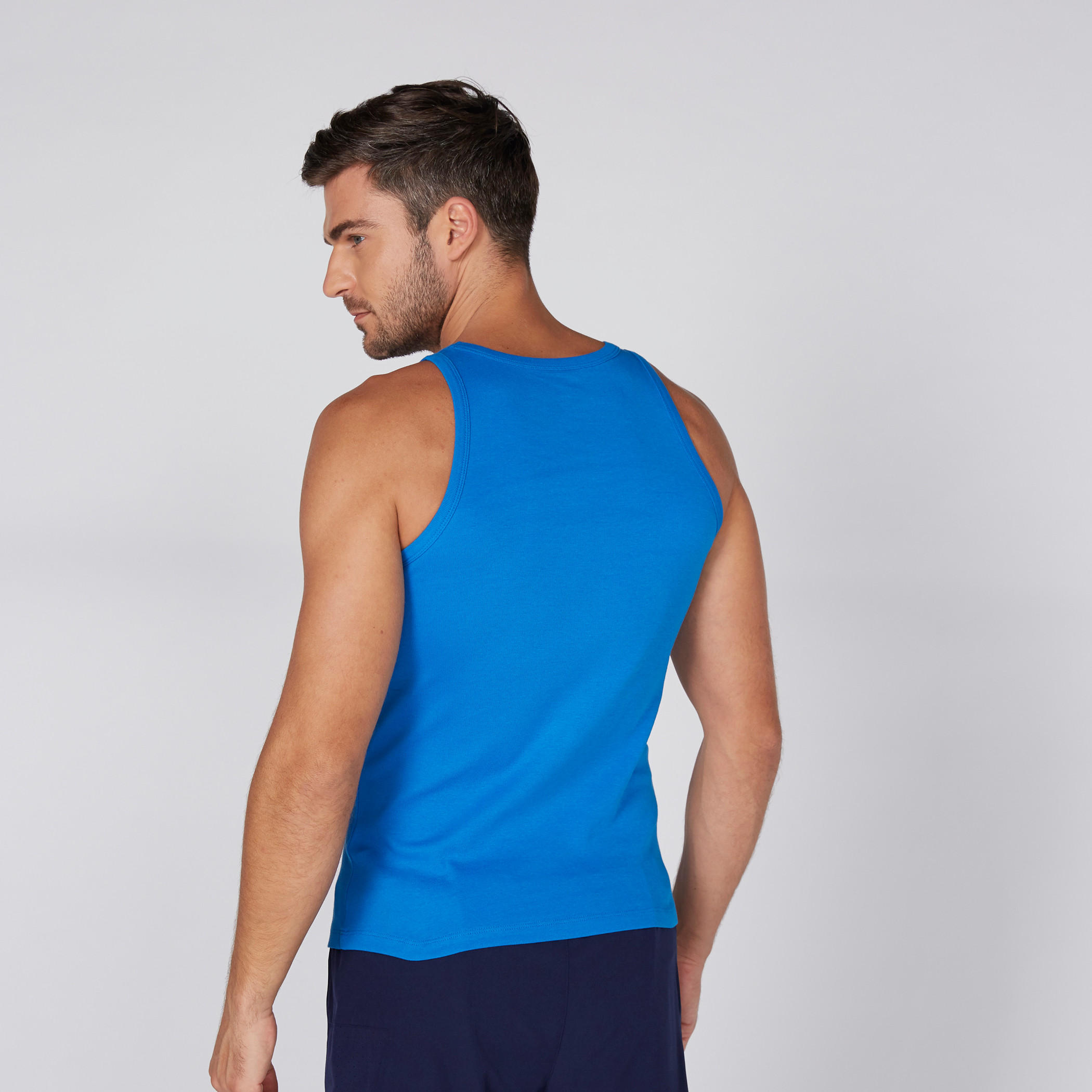 سترة فيست دون أكمام بياقة عميقة-men-clothing-tshirtsandpolos-vests-image-4