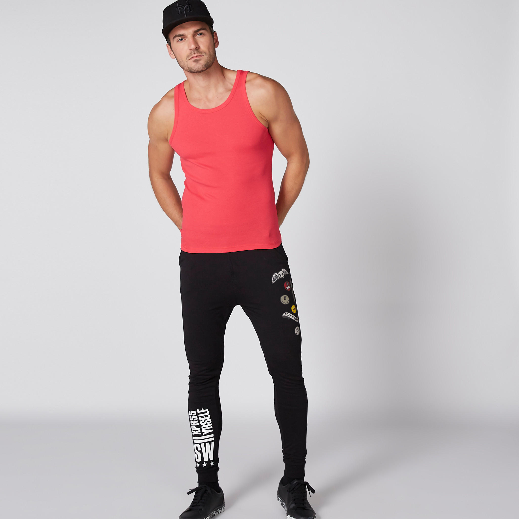 سترة فيست دون أكمام بياقة عميقة-men-clothing-tshirtsandpolos-vests-image-4