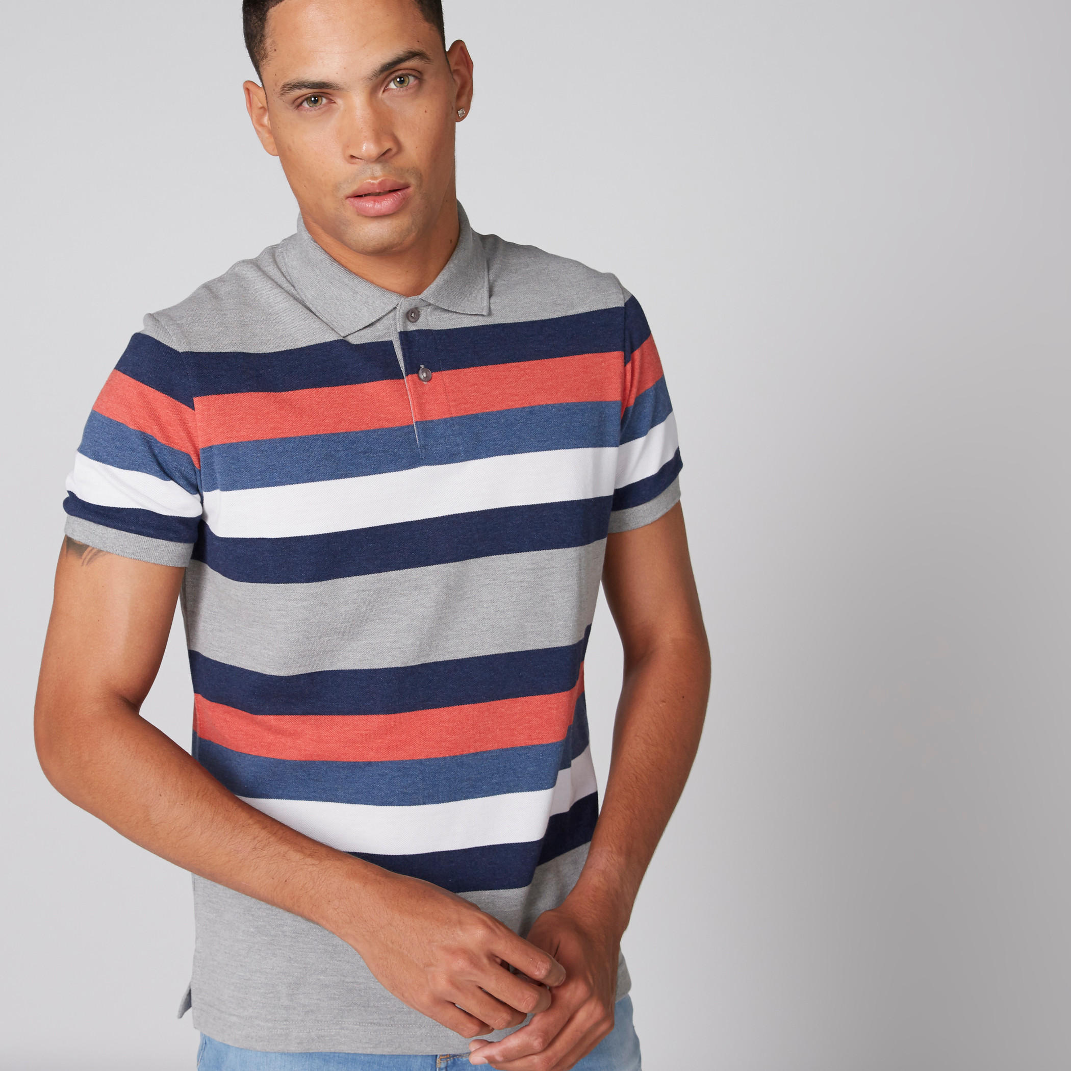 تيشيرت مقلّم بياقة بولو وأكمام قصيرة-men-clothing-tshirtsandpolos-polos-image-1