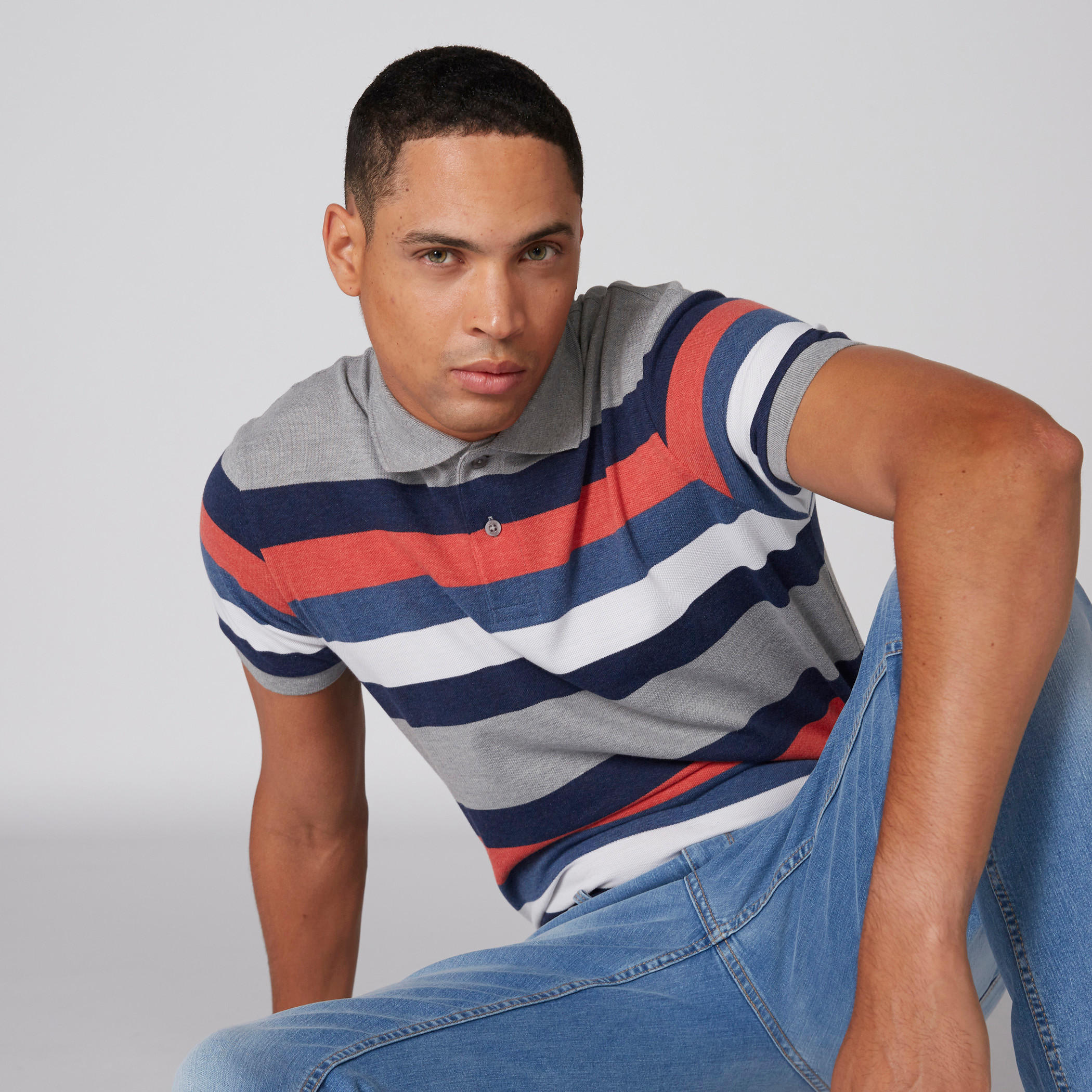 تيشيرت مقلّم بياقة بولو وأكمام قصيرة-men-clothing-tshirtsandpolos-polos-image-3