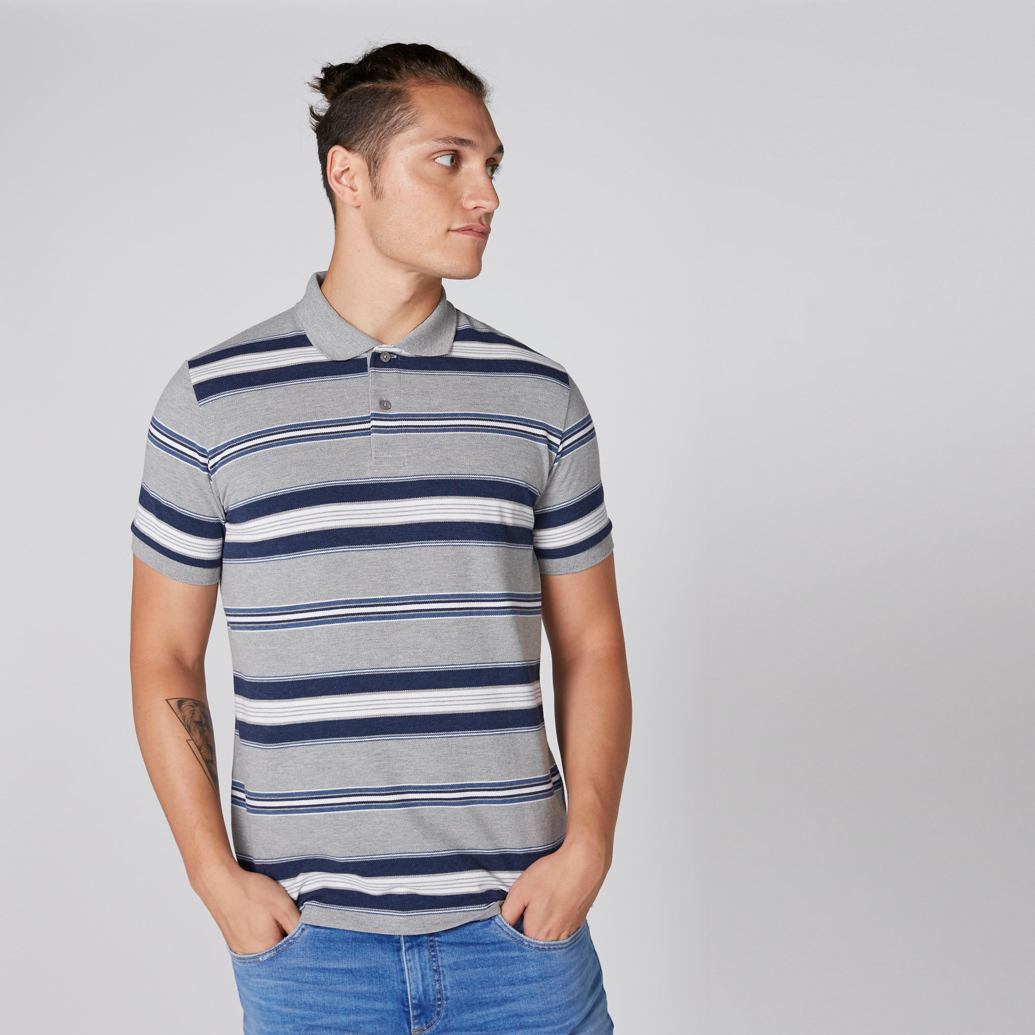 تيشيرت مقلّم بياقة بولو وأكمام قصيرة-men-clothing-tshirtsandpolos-polos-image-1