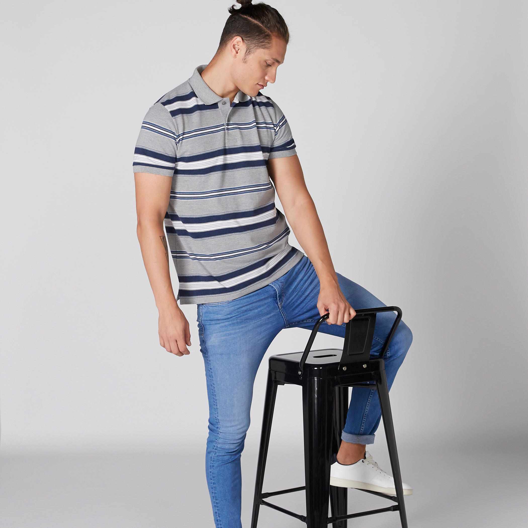 تيشيرت مقلّم بياقة بولو وأكمام قصيرة-men-clothing-tshirtsandpolos-polos-image-3