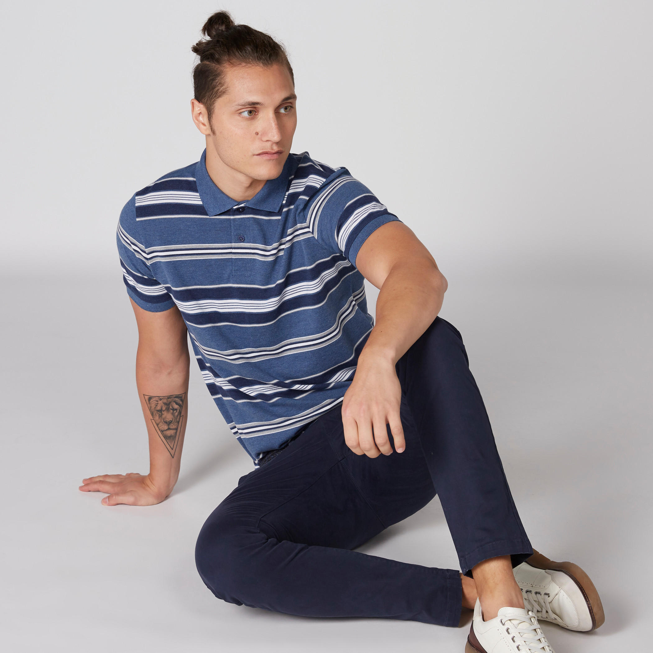 تيشيرت مقلّم بياقة بولو وأكمام قصيرة-men-clothing-tshirtsandpolos-polos-image-1
