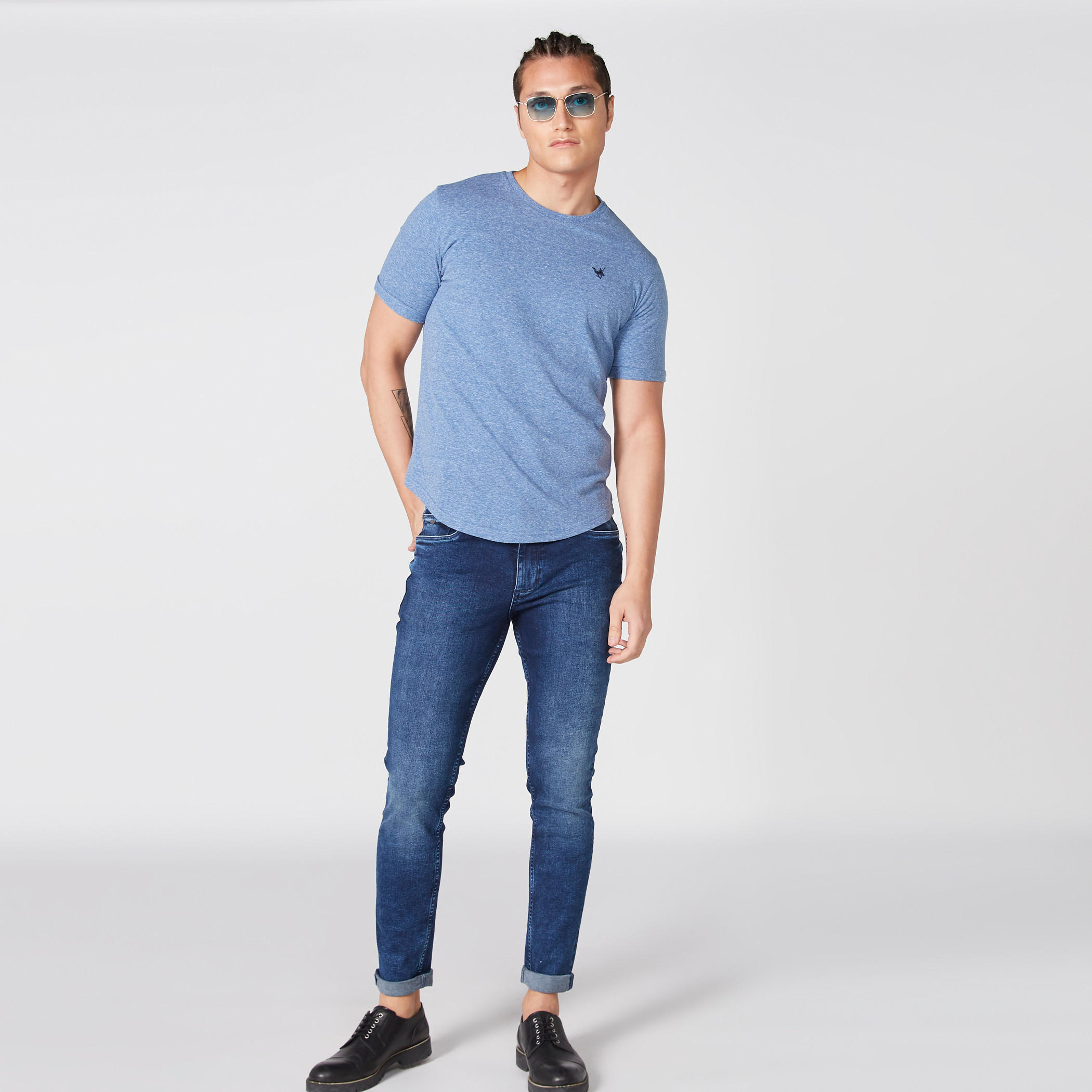 تيشيرت بياقة مستديرة وأكمام قصيرة-men-clothing-tshirtsandpolos-tshirts-image-3