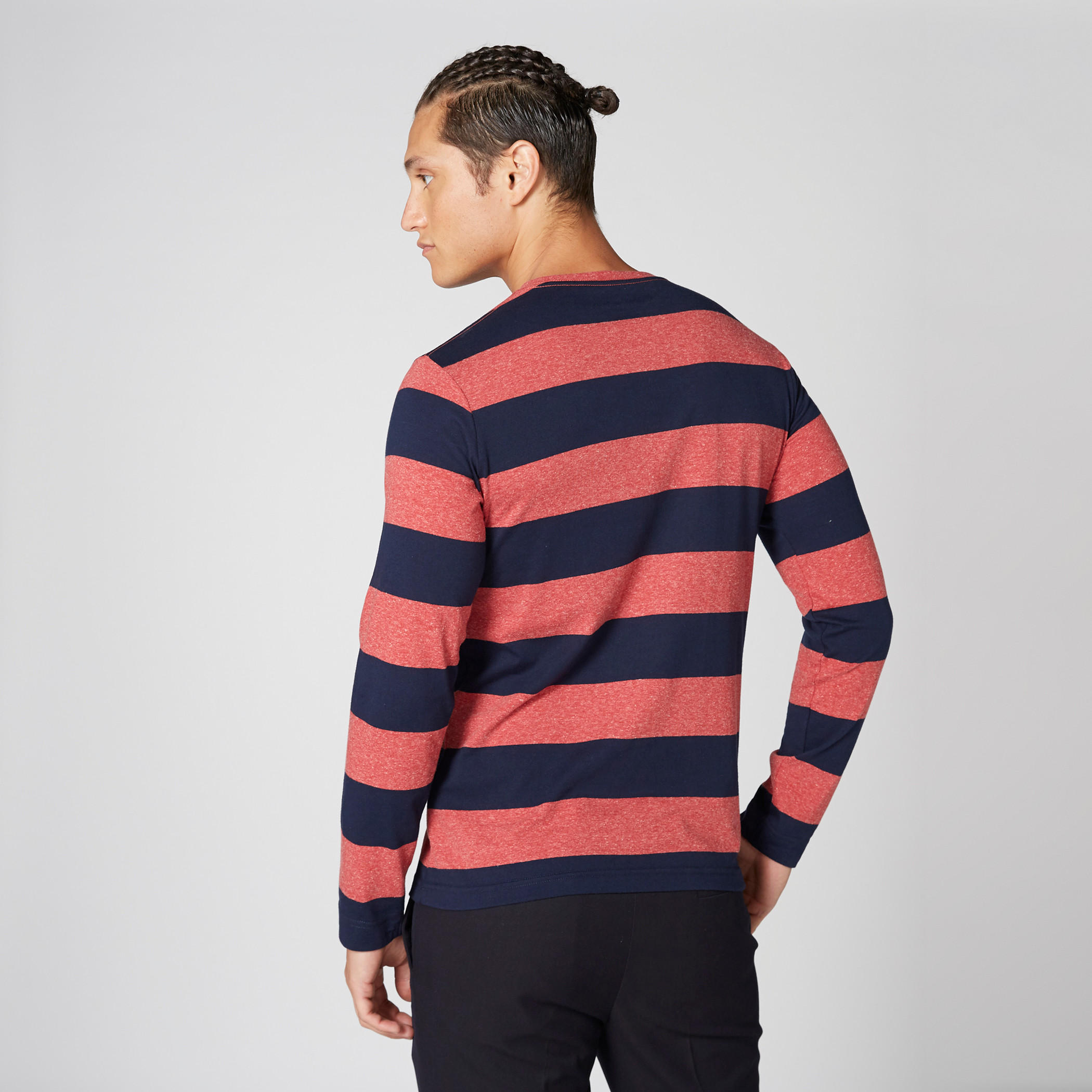 تيشيرت مقلّم بياقة ضيقة وأكمام طويلة-men-clothing-tshirtsandpolos-tshirts-image-2