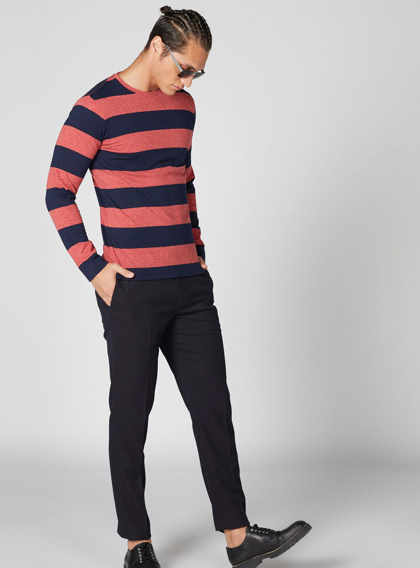 تيشيرت مقلّم بياقة ضيقة وأكمام طويلة-men-clothing-tshirtsandpolos-tshirts-image-3