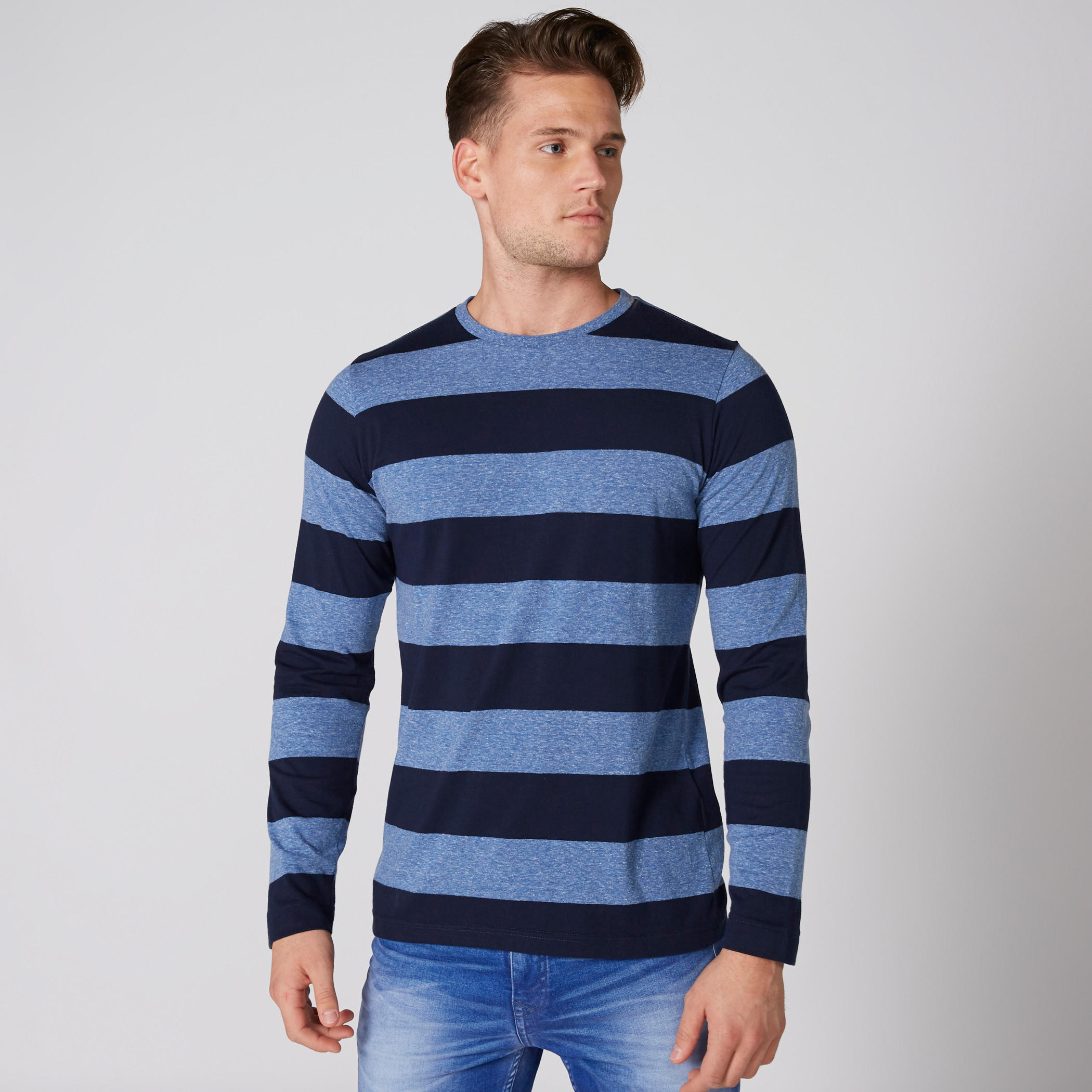 تيشيرت مقلّم بياقة مستديرة وأكمام طويلة-men-clothing-tshirtsandpolos-tshirts-image-3