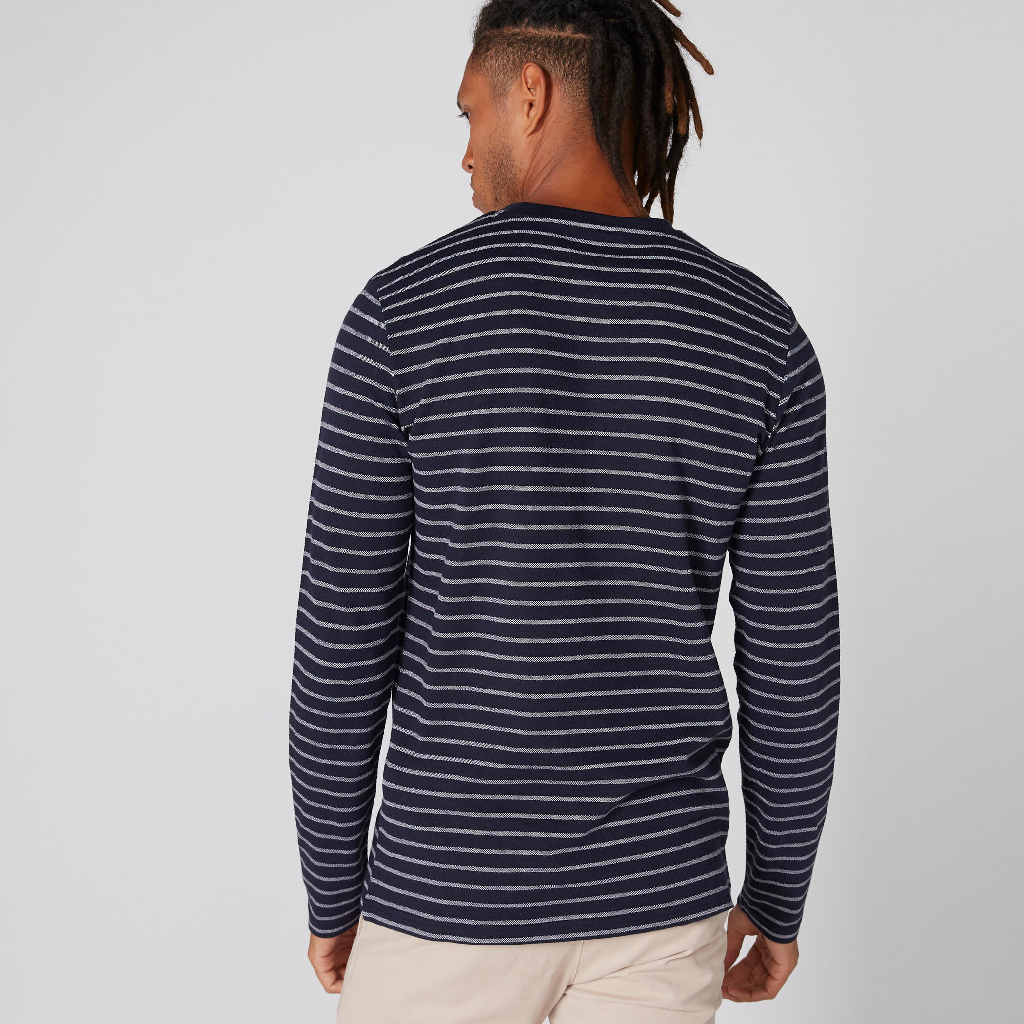 تيشيرت مقلّم بياقة هينلي وأكمام طويلة-men-clothing-tshirtsandpolos-tshirts-image-2