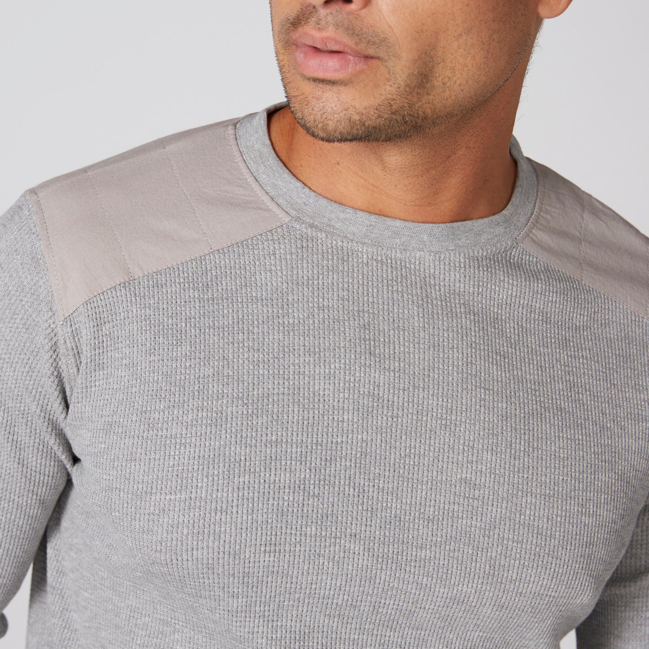سويت شيرت بارز الملمس بياقة مستديرة وأكمام طويلة-men-winterwear-hoodiesandsweatshirts-image-17